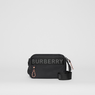 ロゴディテール ナイロン クロスボディバッグ (ブラック) - メンズ | Burberry®公式サイト