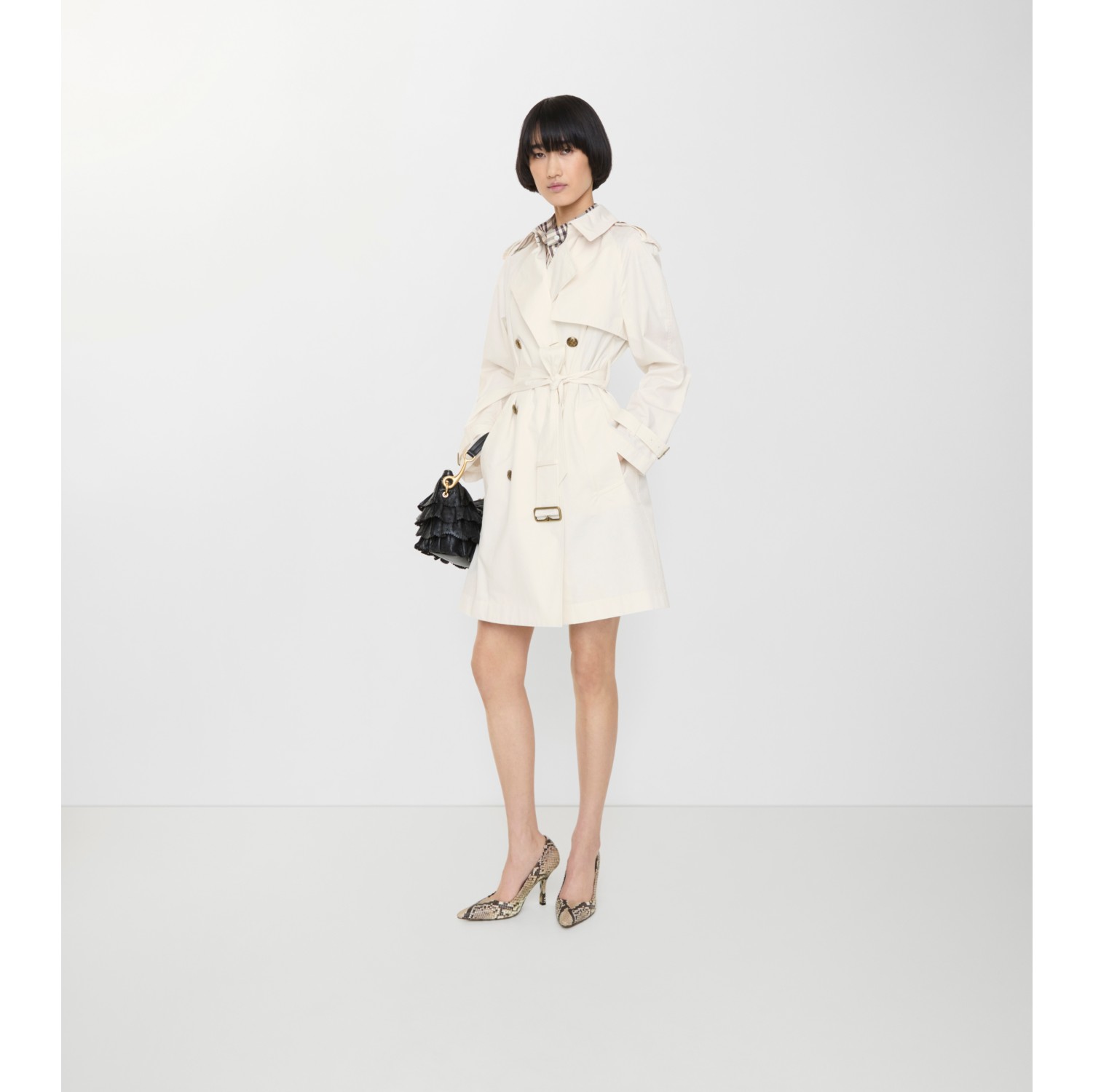 BURBERRY BRUE LABEL トレンチコート　コットン　ホワイト系　L Mid-length Lightweight Cotton Belgravia Trench Coat​ in Seashell