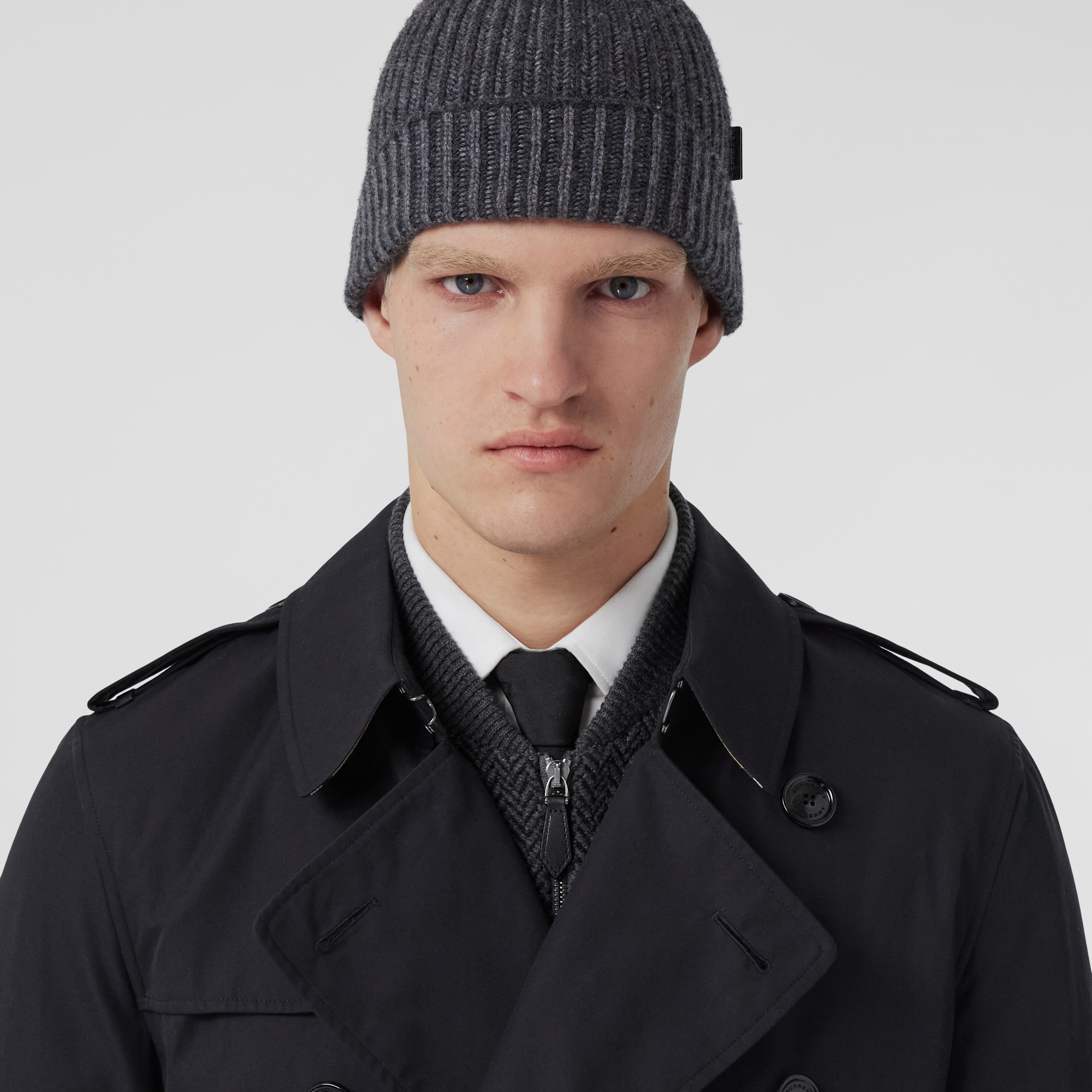 Trench coat estilo Kensington médio (Meia-noite) - Homens | Burberry® oficial - 1