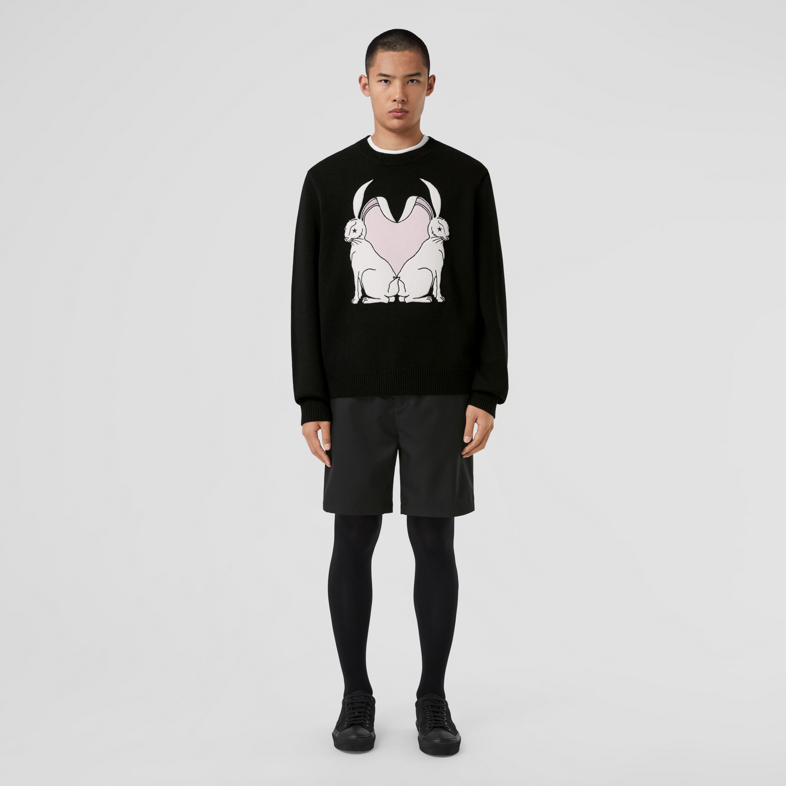 Suéter oversize de lã com estampa de coelho em intársia (Preto) - Homens | Burberry® oficial - 4
