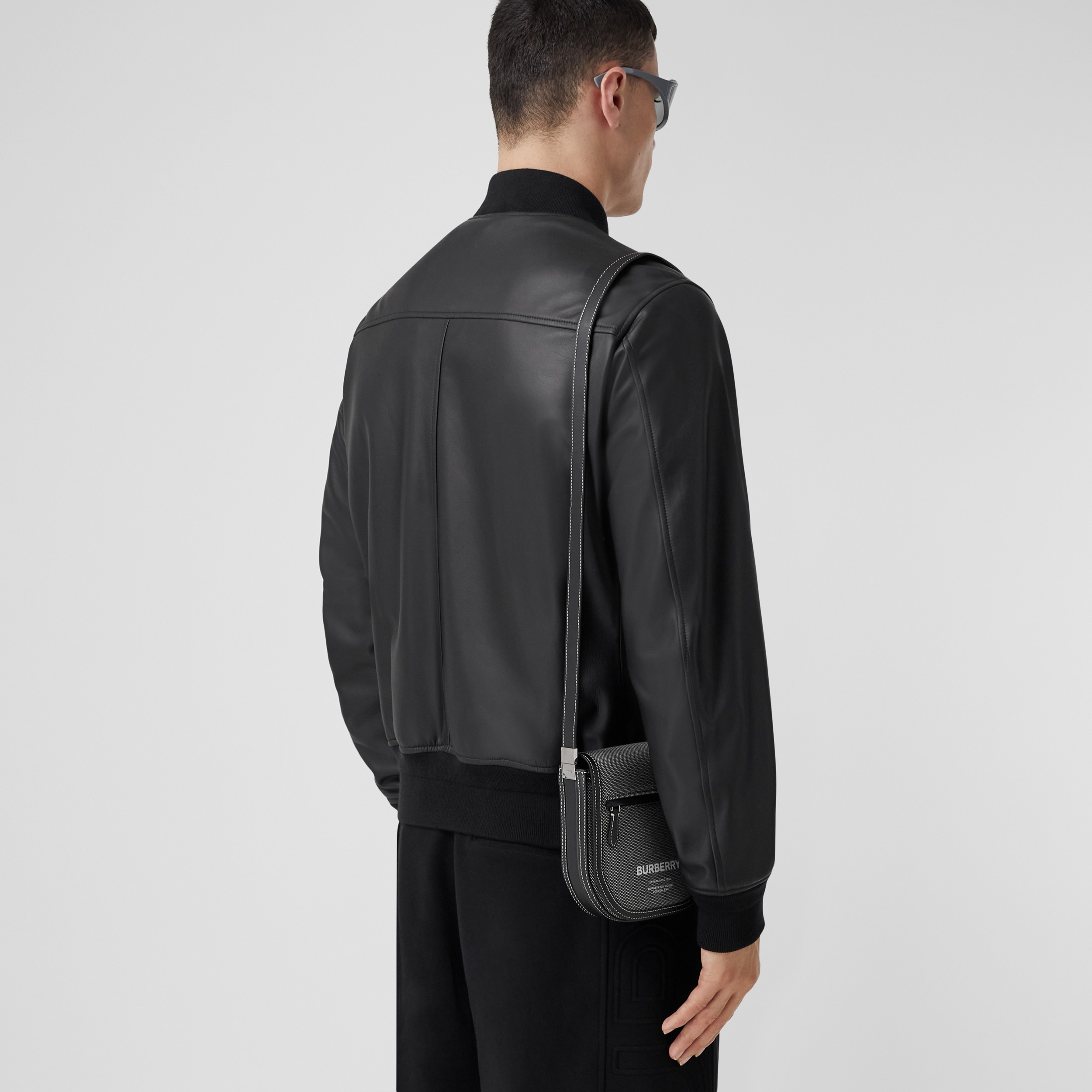 Mini-Crossbody-Tasche „Olympia“ aus Baumwolle mit Horseferry-Schriftzug (Schwarz/grau) | Burberry® - 4