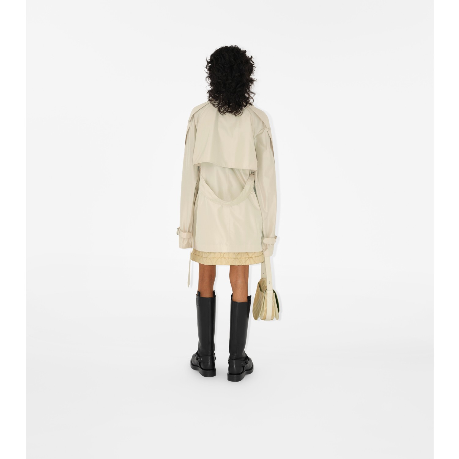 Trench coat de seda curto