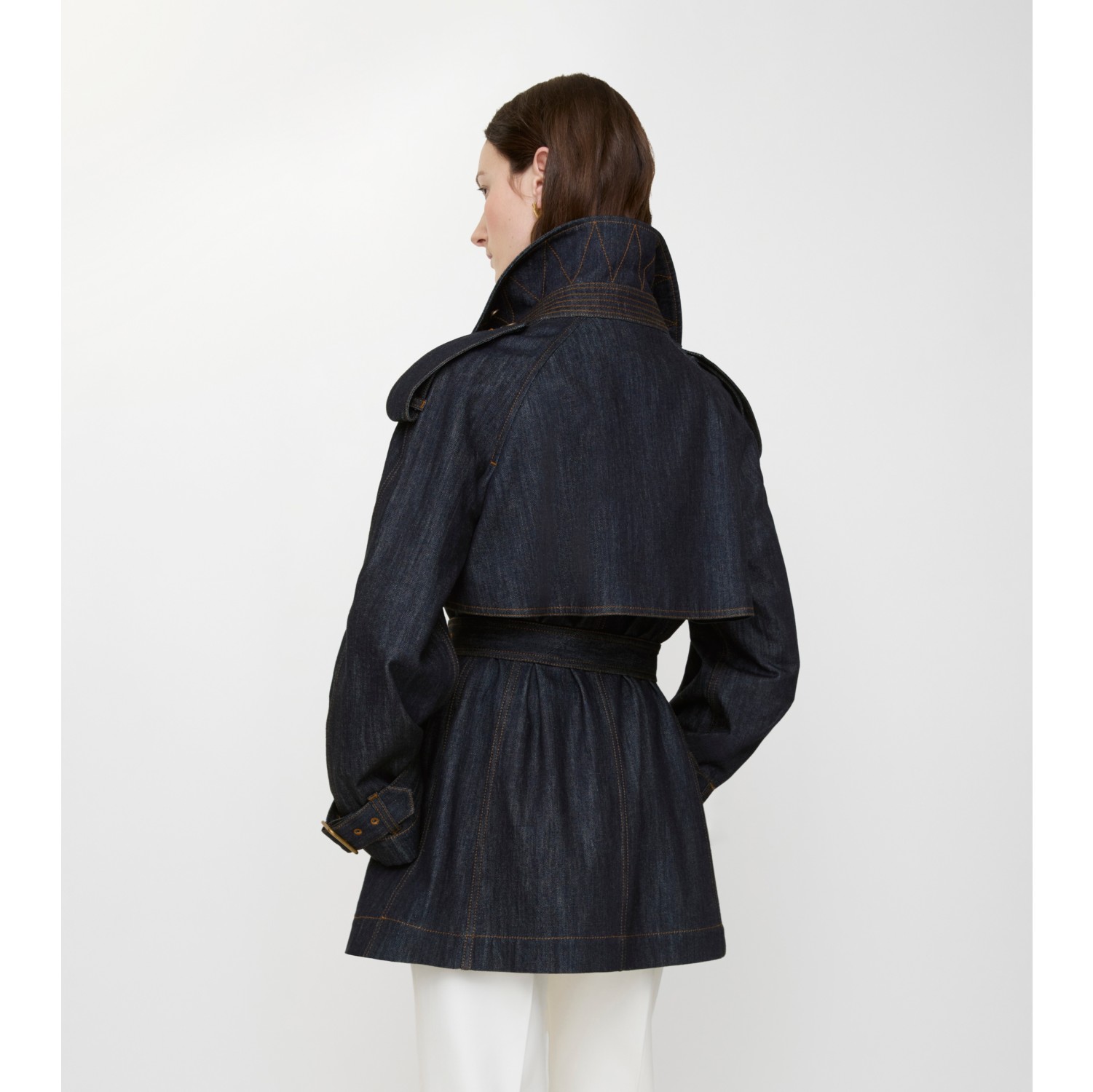 Short Denim Fitzrovia Trench Coat in Dark indigo - Women, Cotton | Burberry® Official