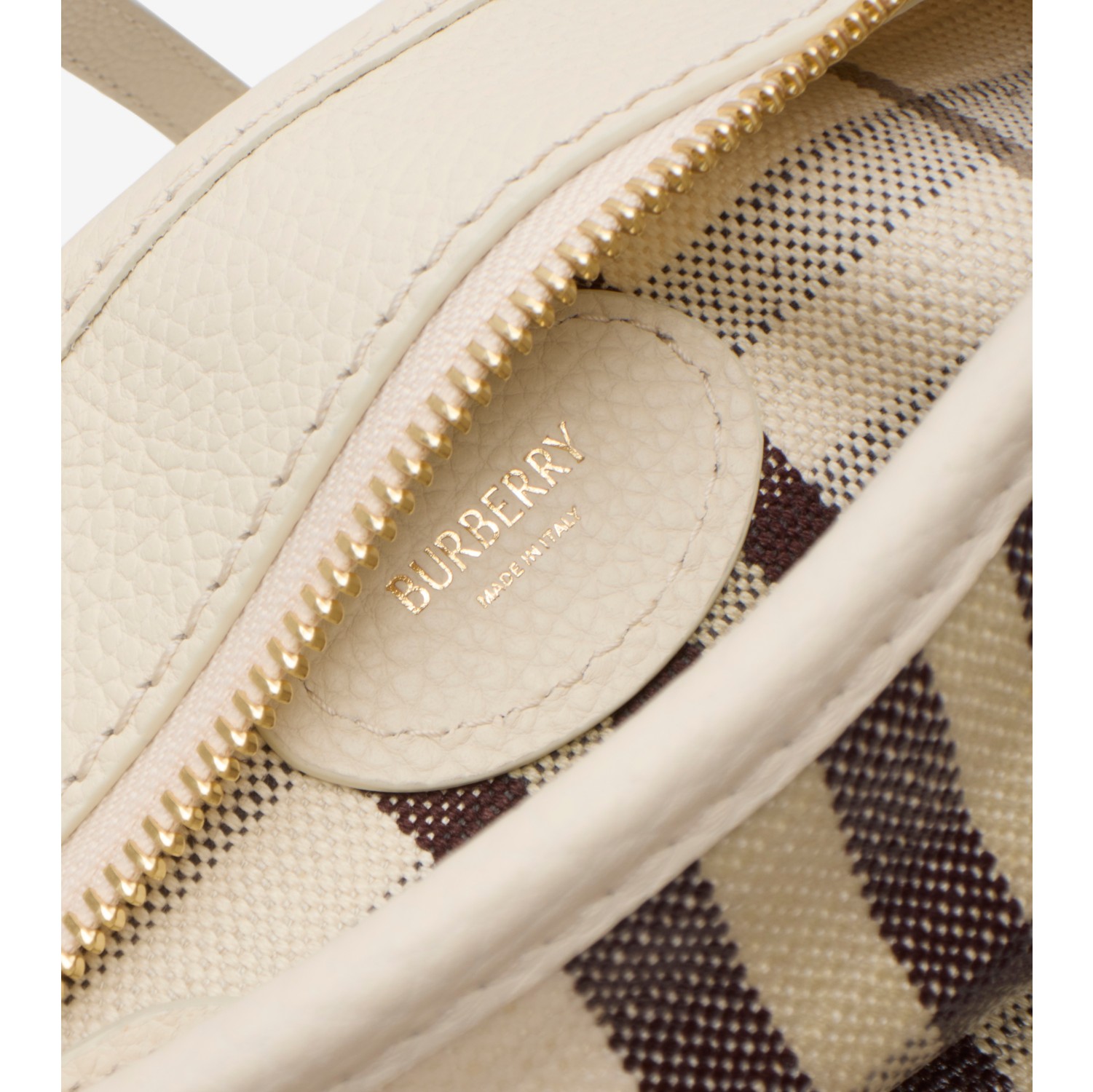 Small Highlands Shoulder Bag