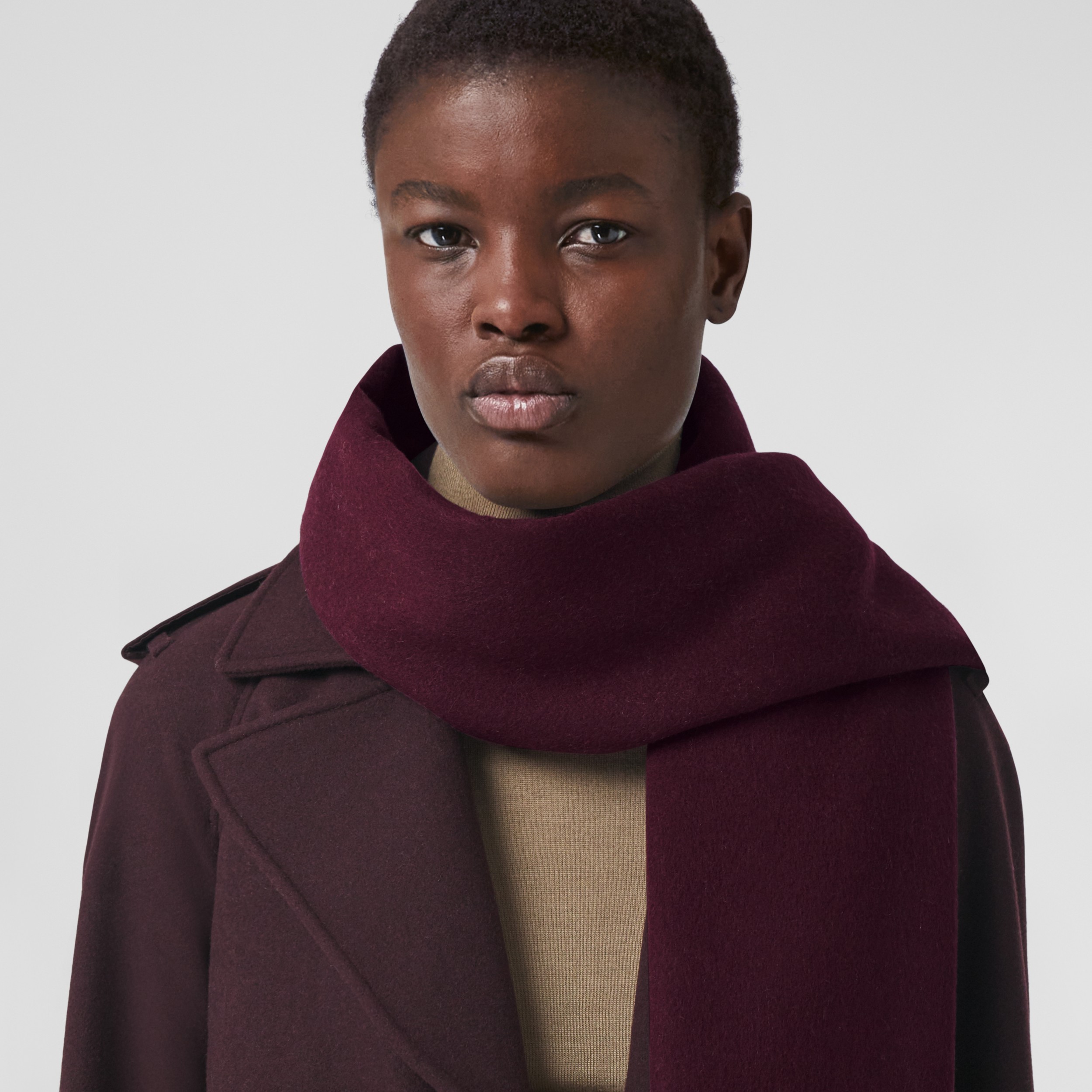 Reversible Check Cashmere Scarf in Birch Brown/cherry | Burberry® Official - 3