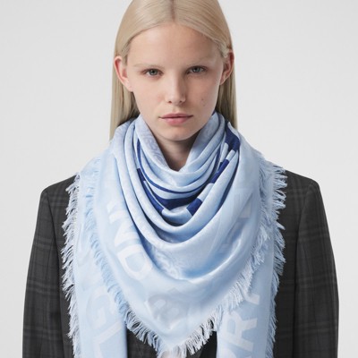 burberry scarf light blue