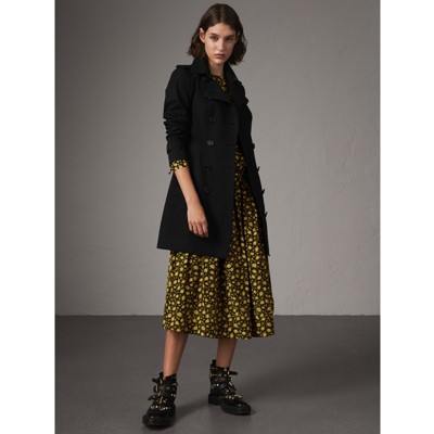 Mid-length Trench Coat in Black 