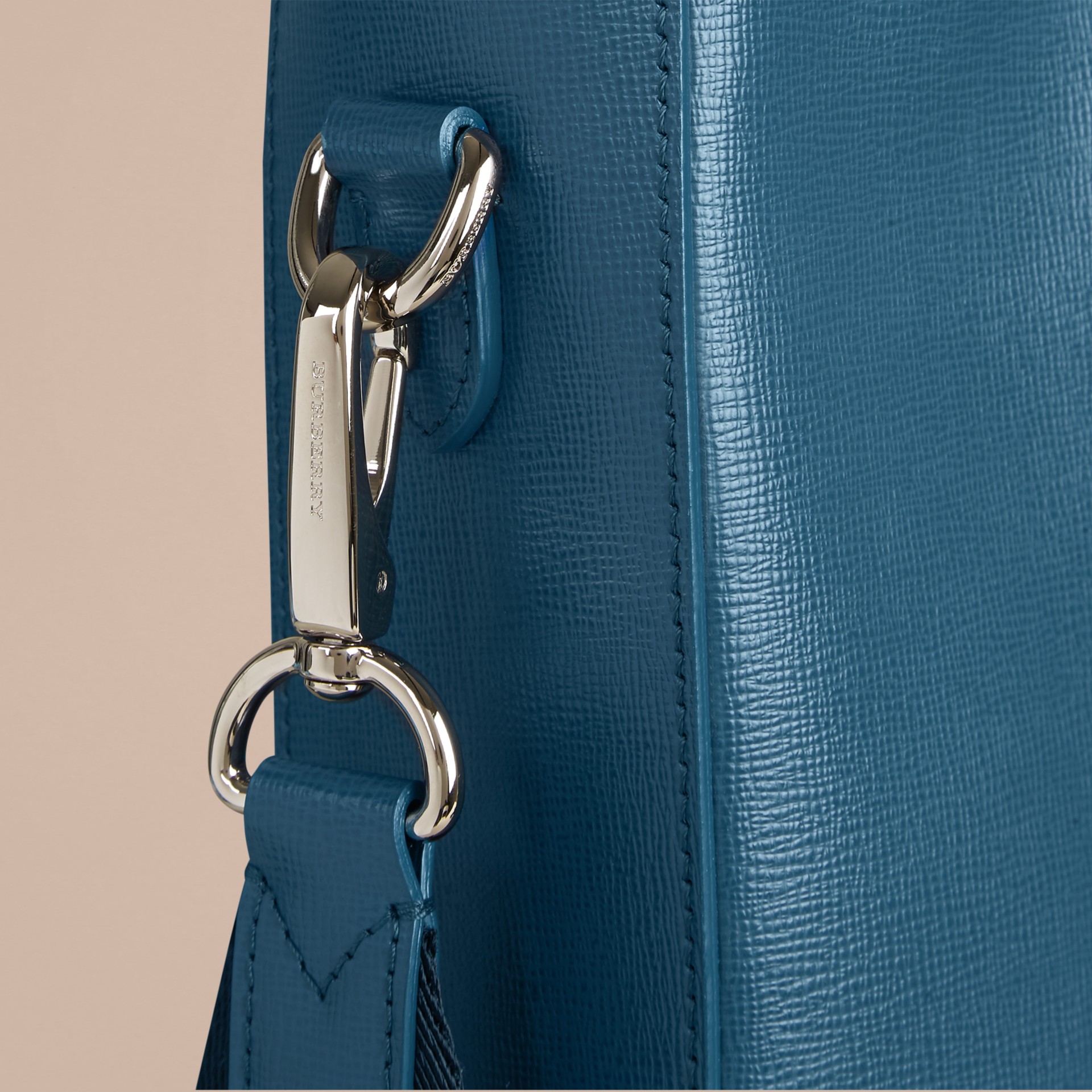 London Leather Tote Bag Mineral Blue | Burberry