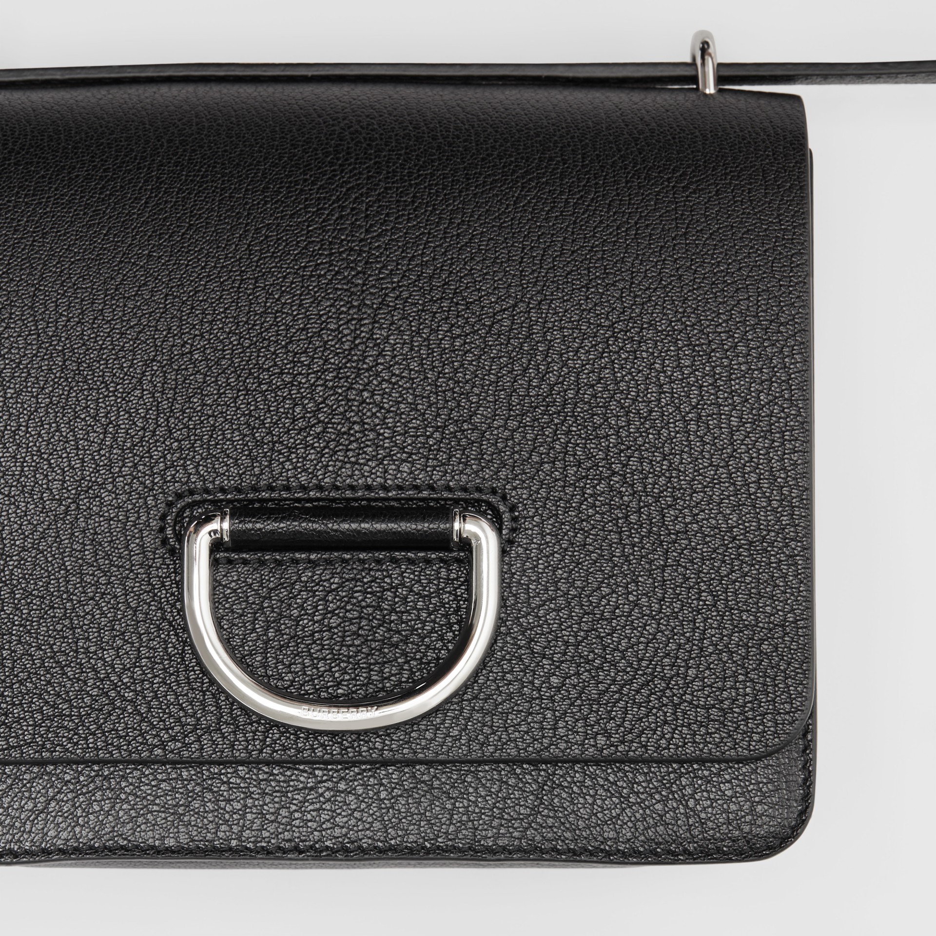The Small Leather Dring Bag in Black Women Burberry United States