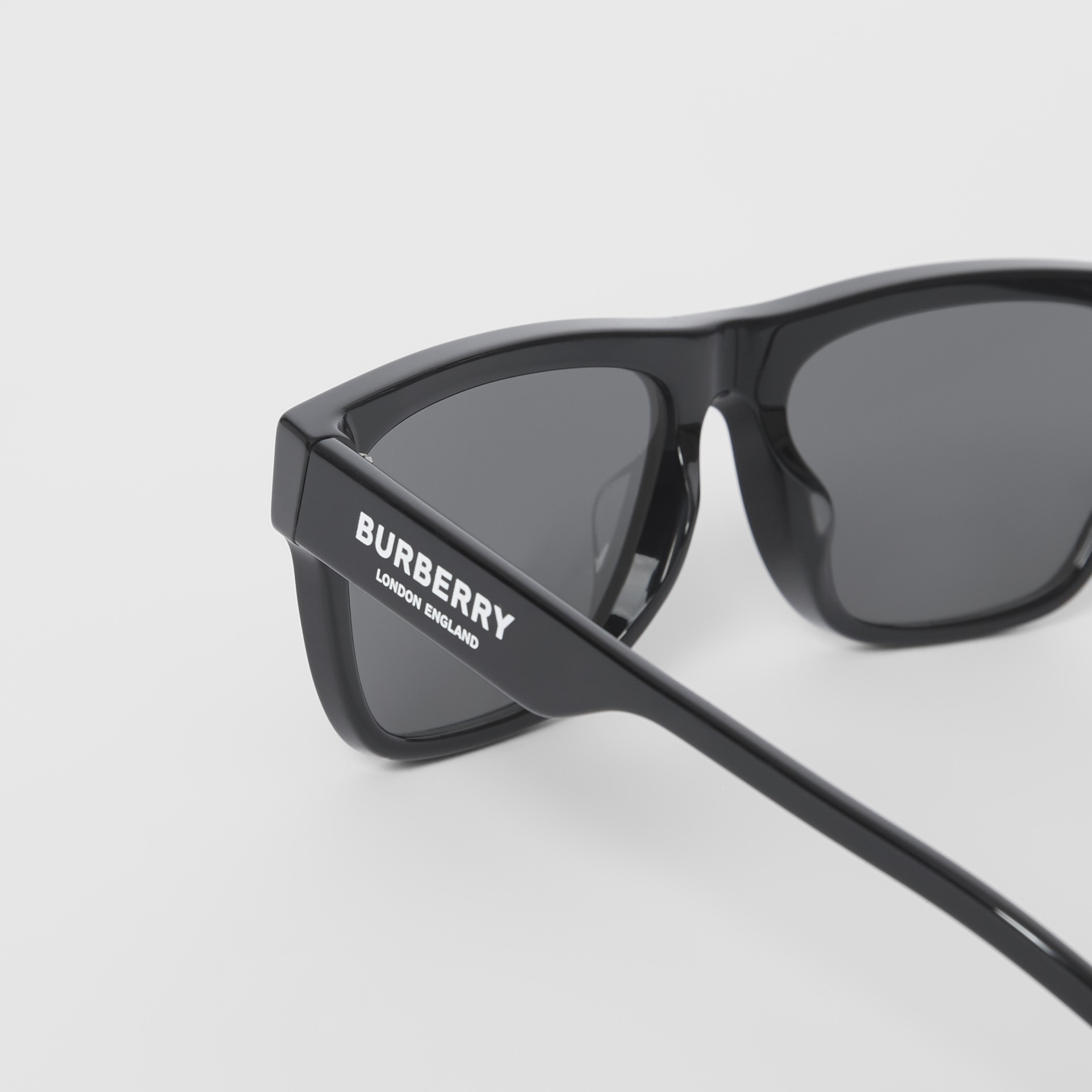Square Frame Sunglasses In Black Men Burberry United Kingdom
