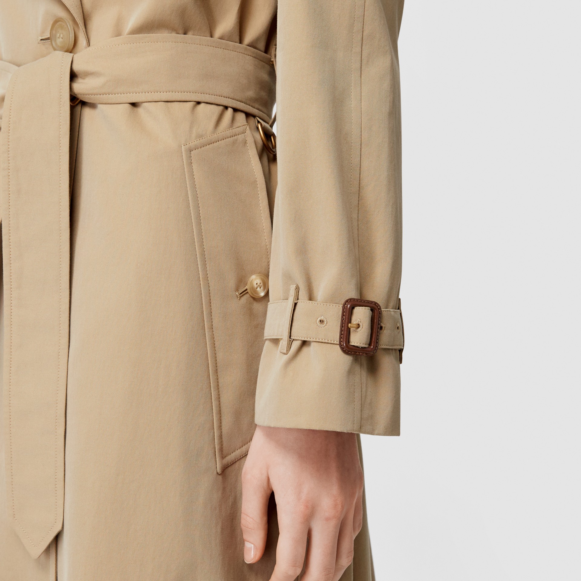 The Long Westminster Heritage Trench Coat in Honey Women Burberry
