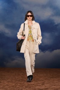 Burberry SS26 Show model Hua Jia Chen wearing a Cotton coat and a Floral rib-knit top