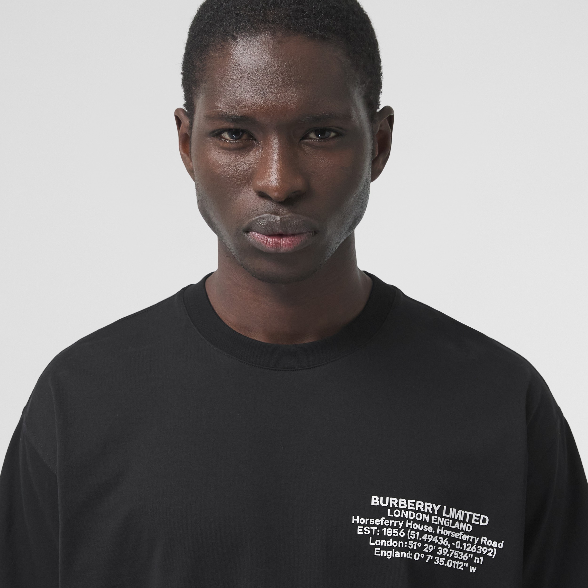ロケーションプリント コットン オーバーサイズtシャツ ブラック メンズ バーバリー ロケーションプリント コットン オーバーサイズtシャツ ブラック メンズ バーバリー