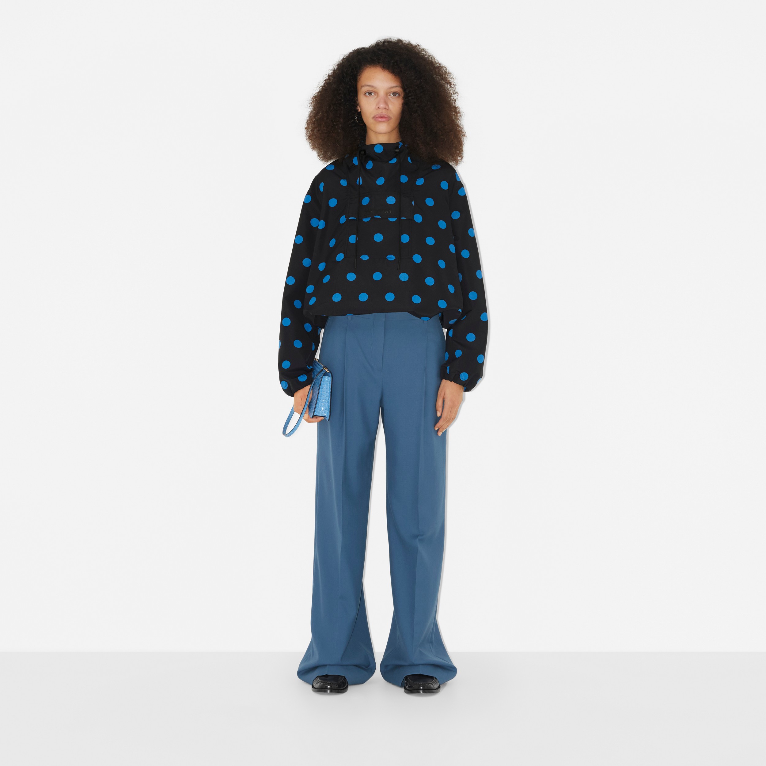 Jaqueta oversize de nylon com estampa de poás em jacquard (Azul Vívido) - Mulheres | Burberry® oficial - 2