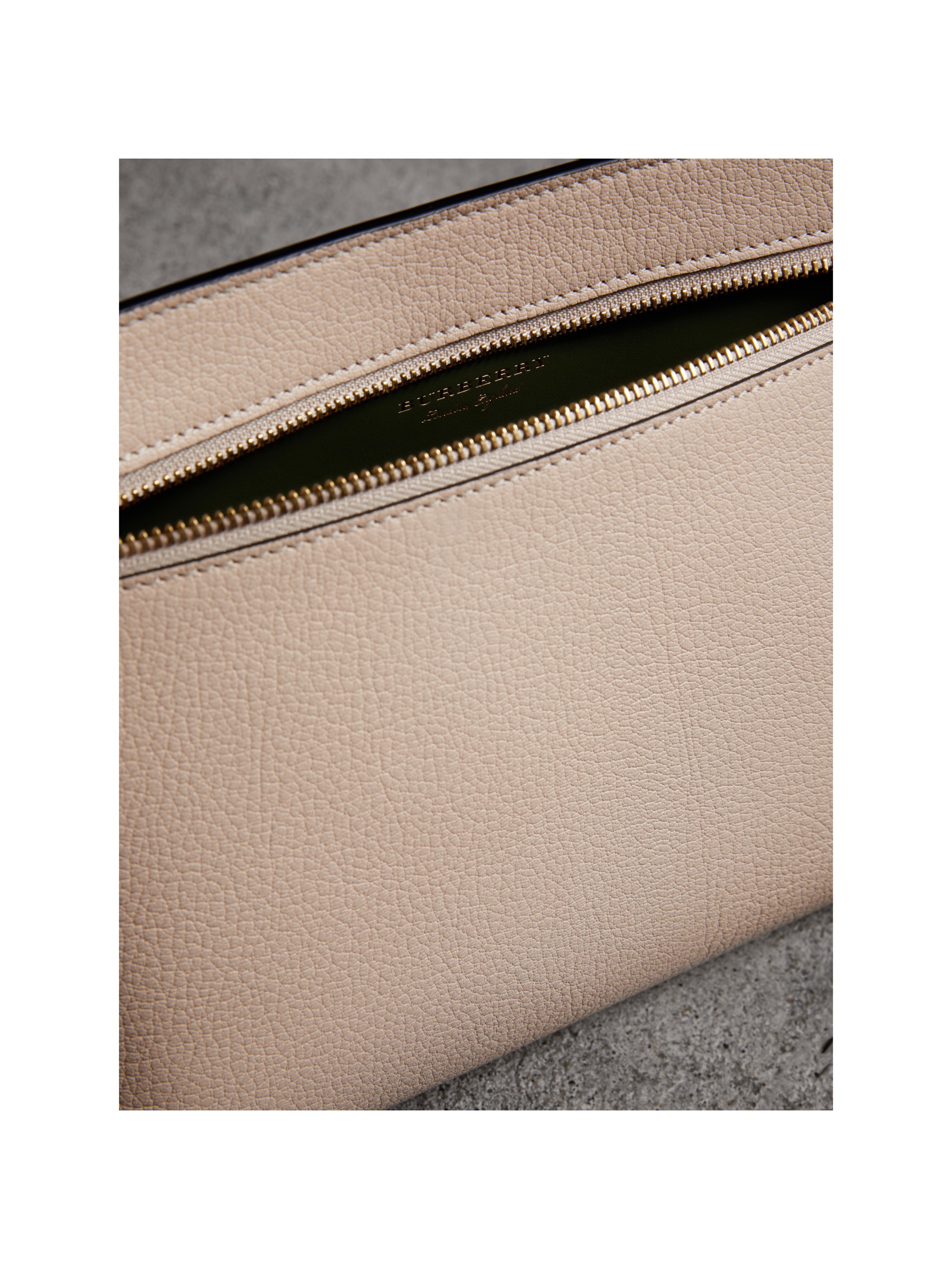 石色 粒纹皮革手腕袋 产品图片61