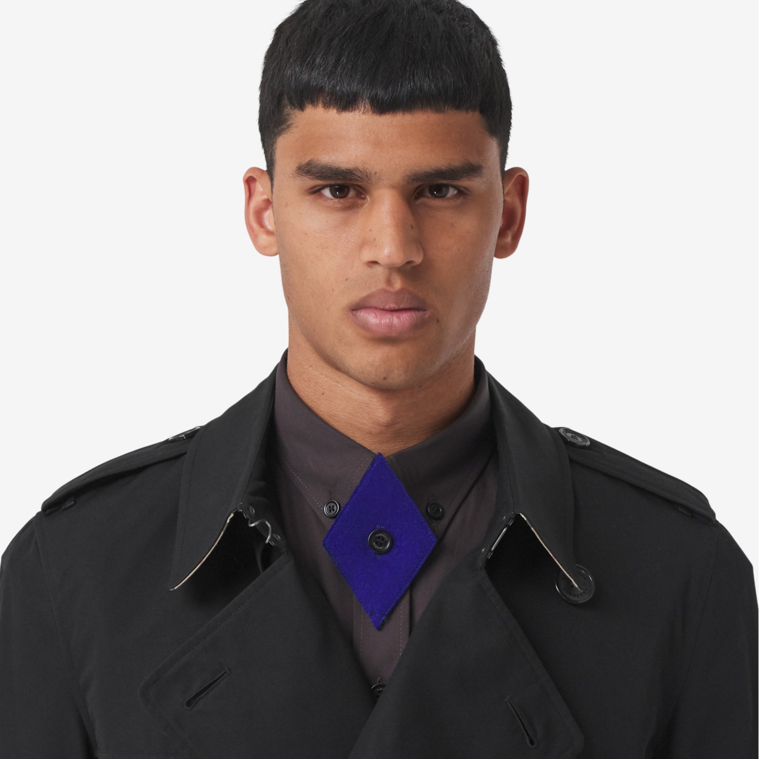 The Mid-length Chelsea Heritage Trench Coat in Black - Men, Cotton Gabardine