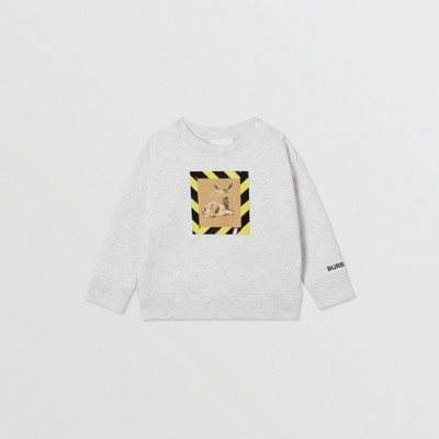white burberry sweatshirt