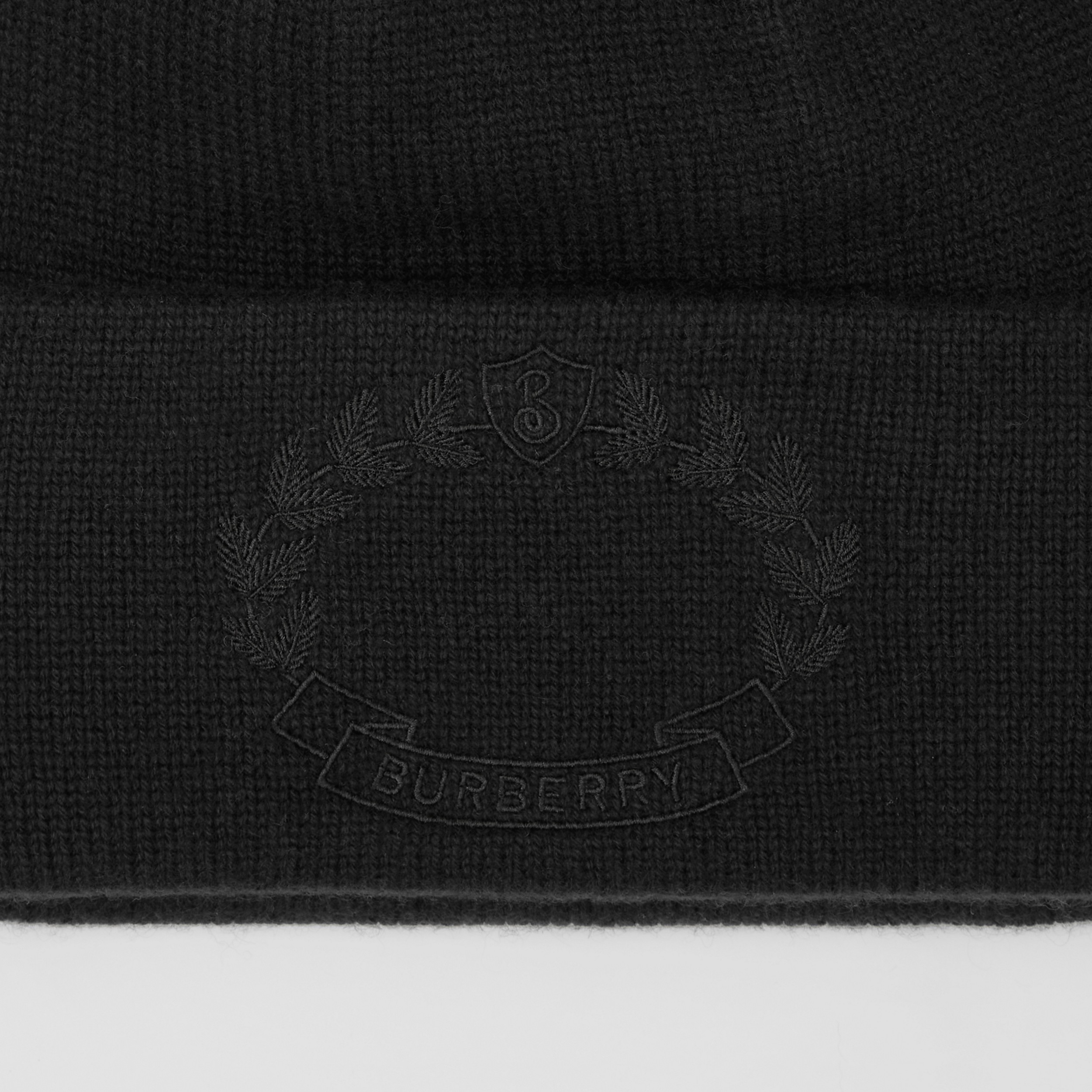 Oak Leaf Crest Cashmere Beanie in Black | Burberry® Official - 2
