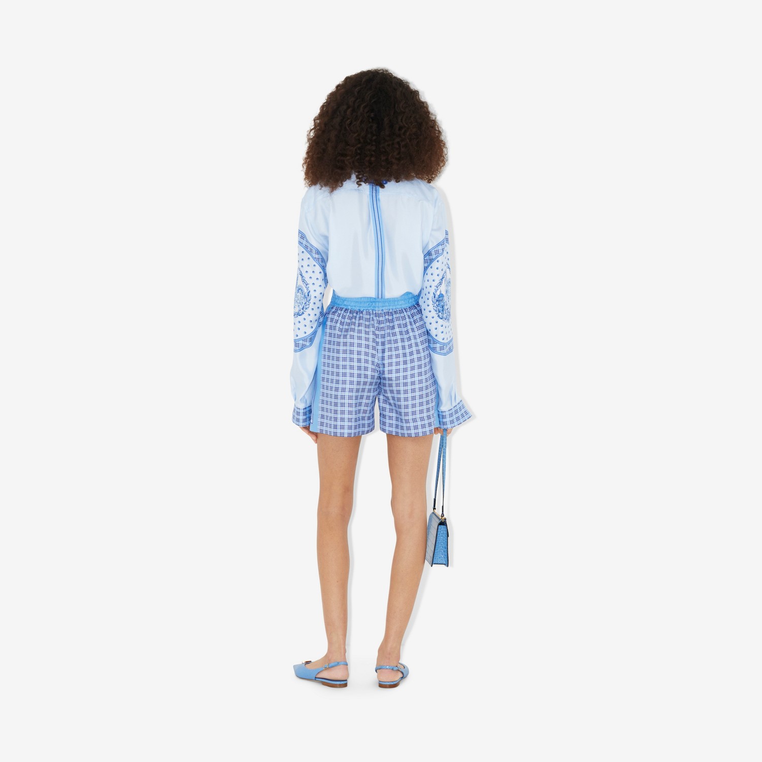 모뉴먼트 프린트 실크 오버사이즈 셔츠 (폭스글러브 블루) - 여성 | Burberry®
