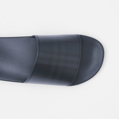 black burberry slides