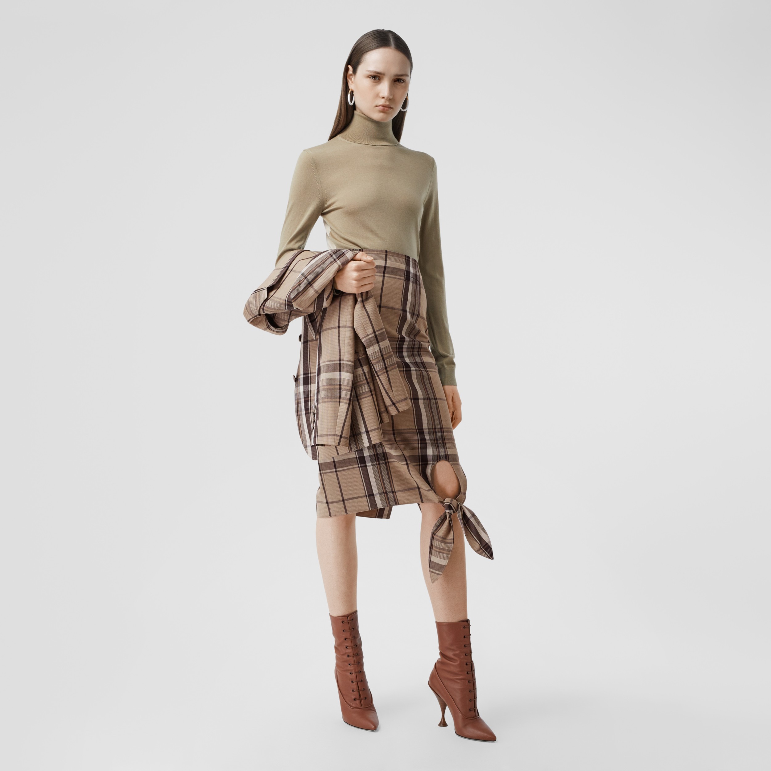 Knot Detail Check Wool Pencil Skirt in Driftwood - Women | Burberry ...