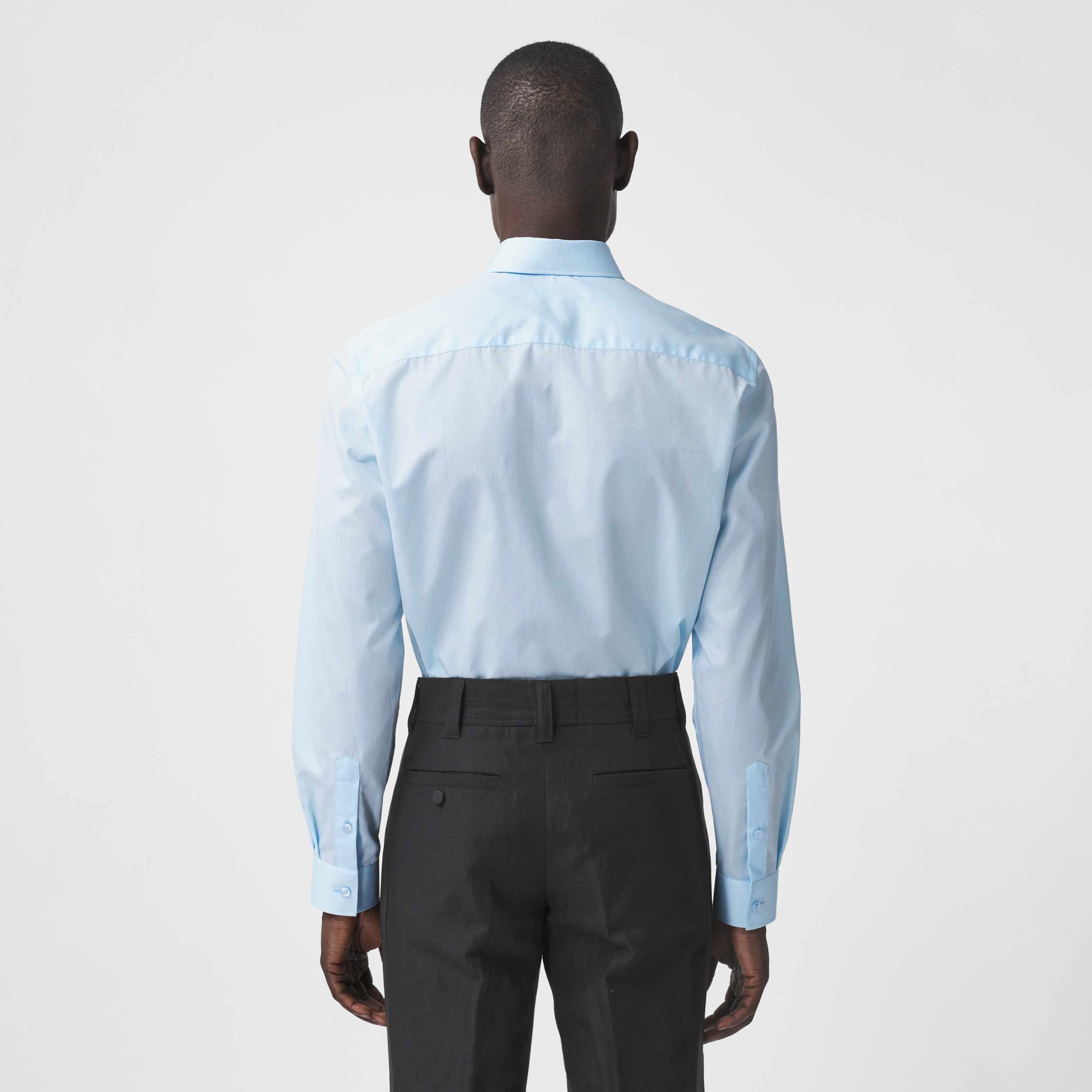 Camisa ajustada en popelina de algodón con motivo de monograma (Azul Pálido) - Hombre | Burberry® oficial - 3