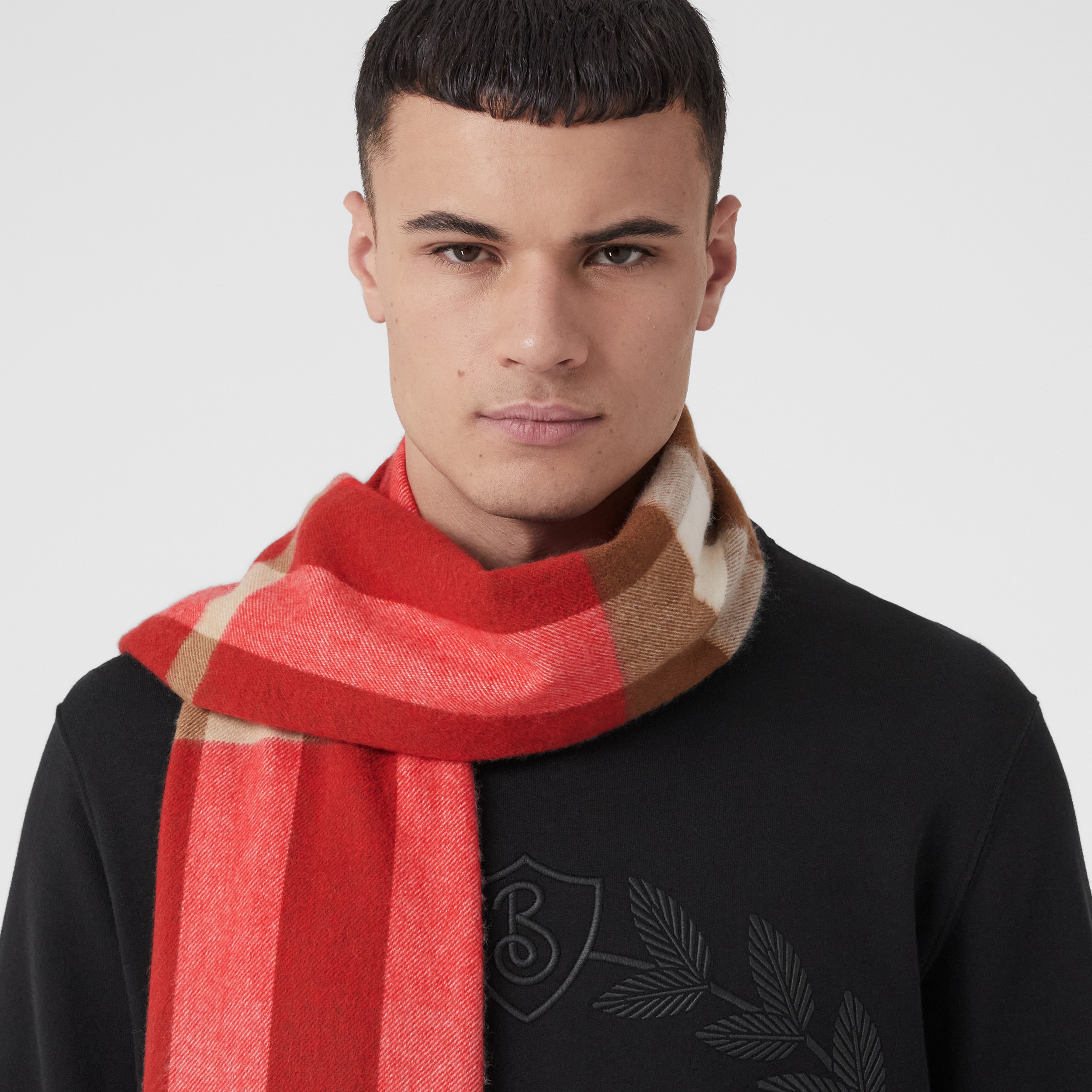 Check Cashmere Scarf in Bright Red | Burberry® Official - 4