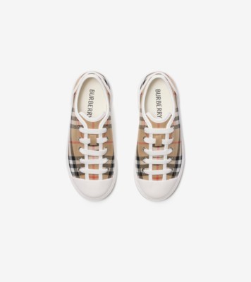 チルドレンズ デザイナーシューズ | Burberry® 公式サイト