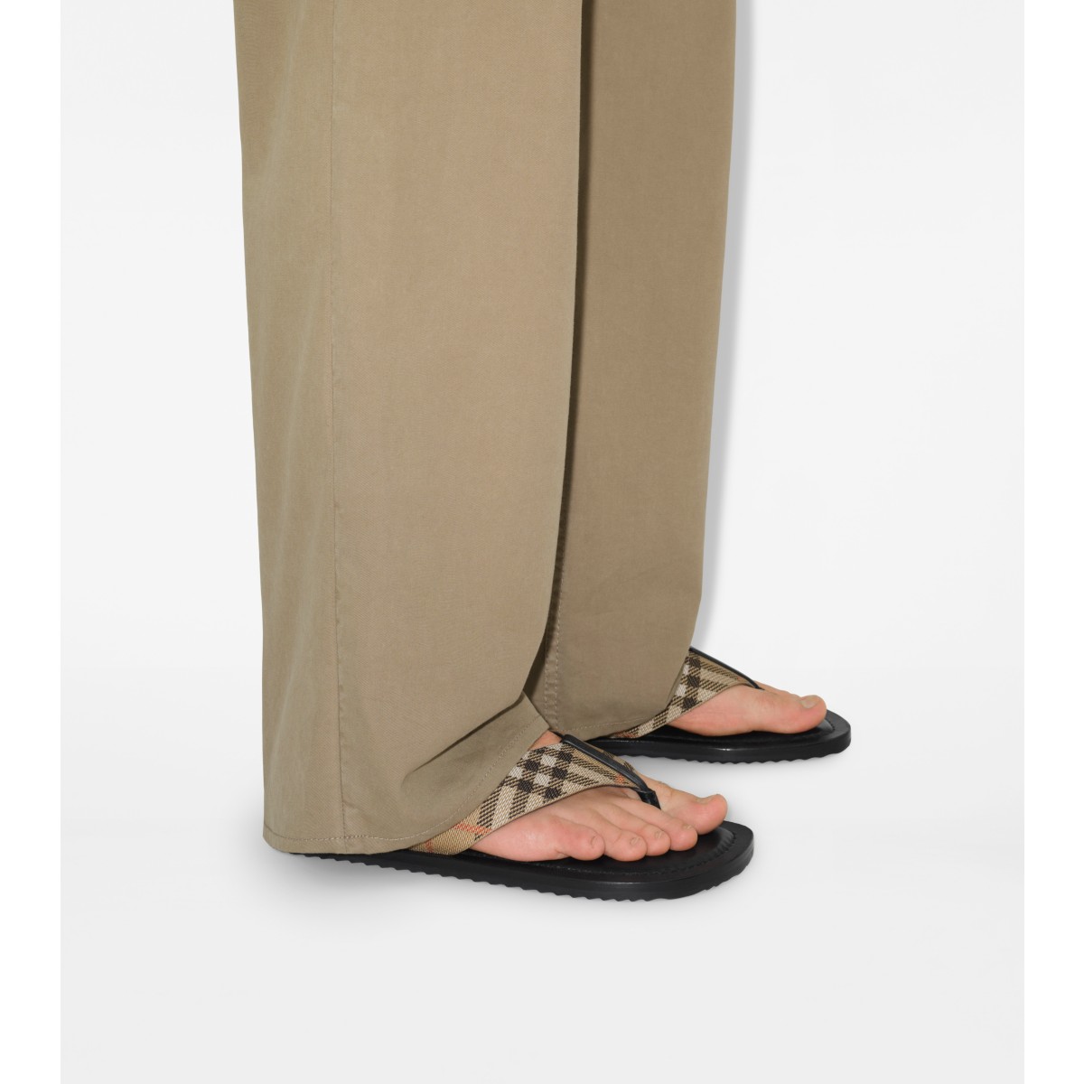  Check Pavilion Sandals​