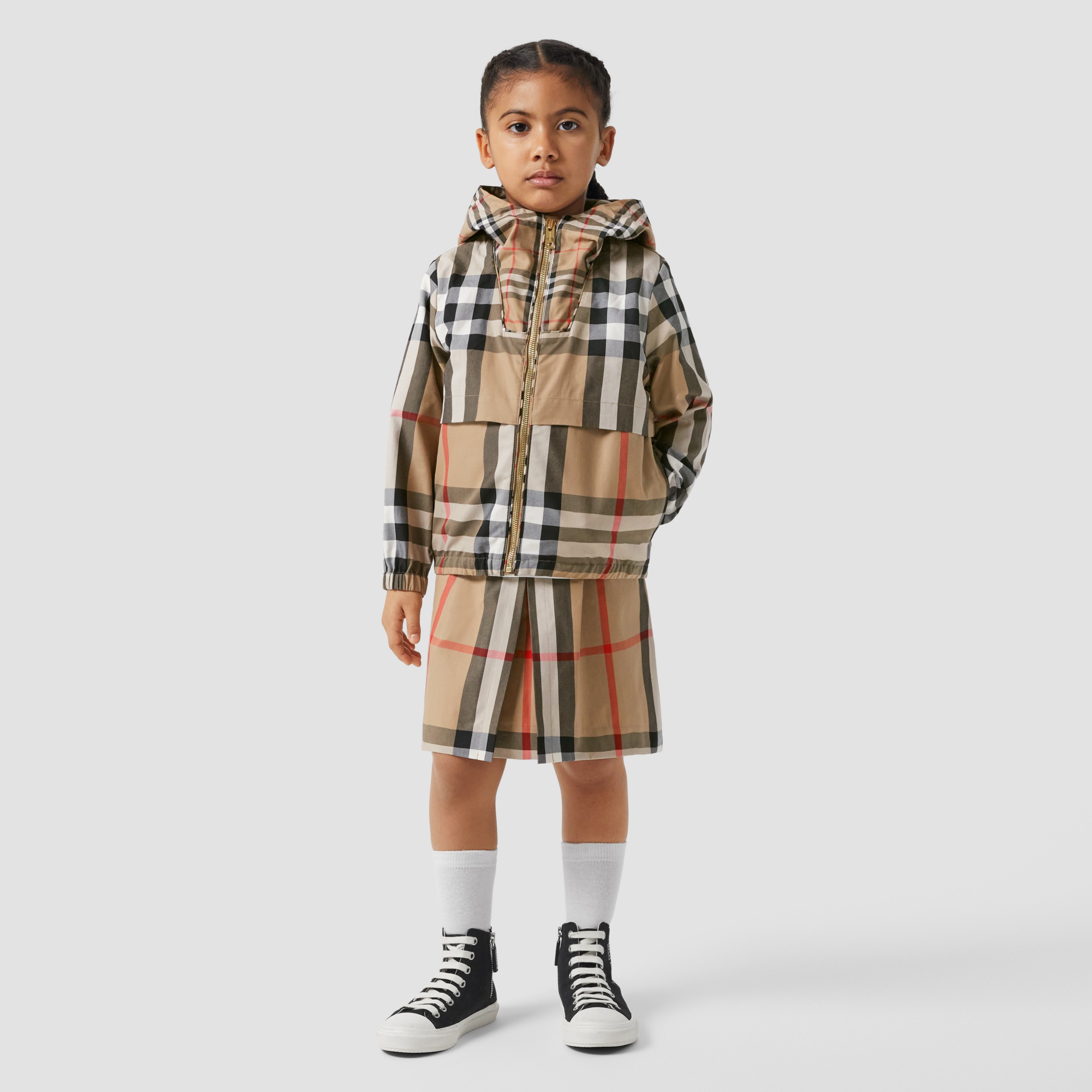 Vergadering lenen gracht Contrast Check Cotton Hooded Jacket in Archive Beige | Burberry® Official