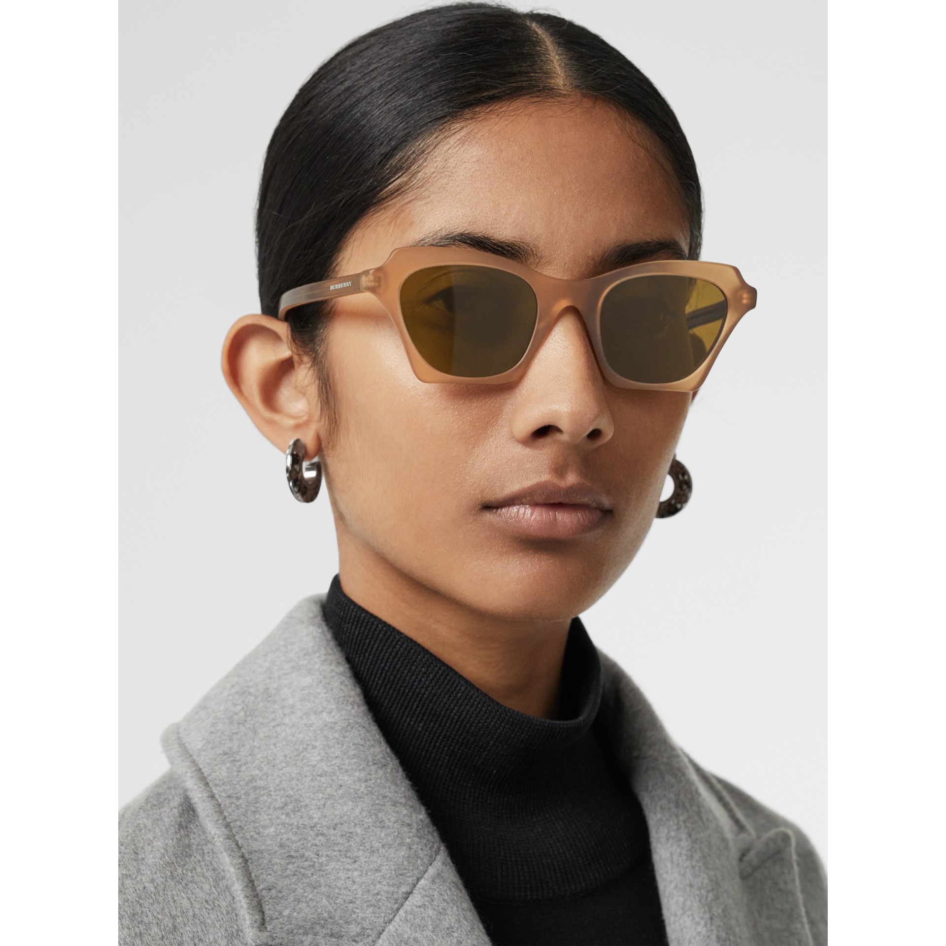 Butterfly Frame Sunglasses In Brown Women Burberry United States