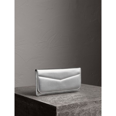 burberry wallet silver