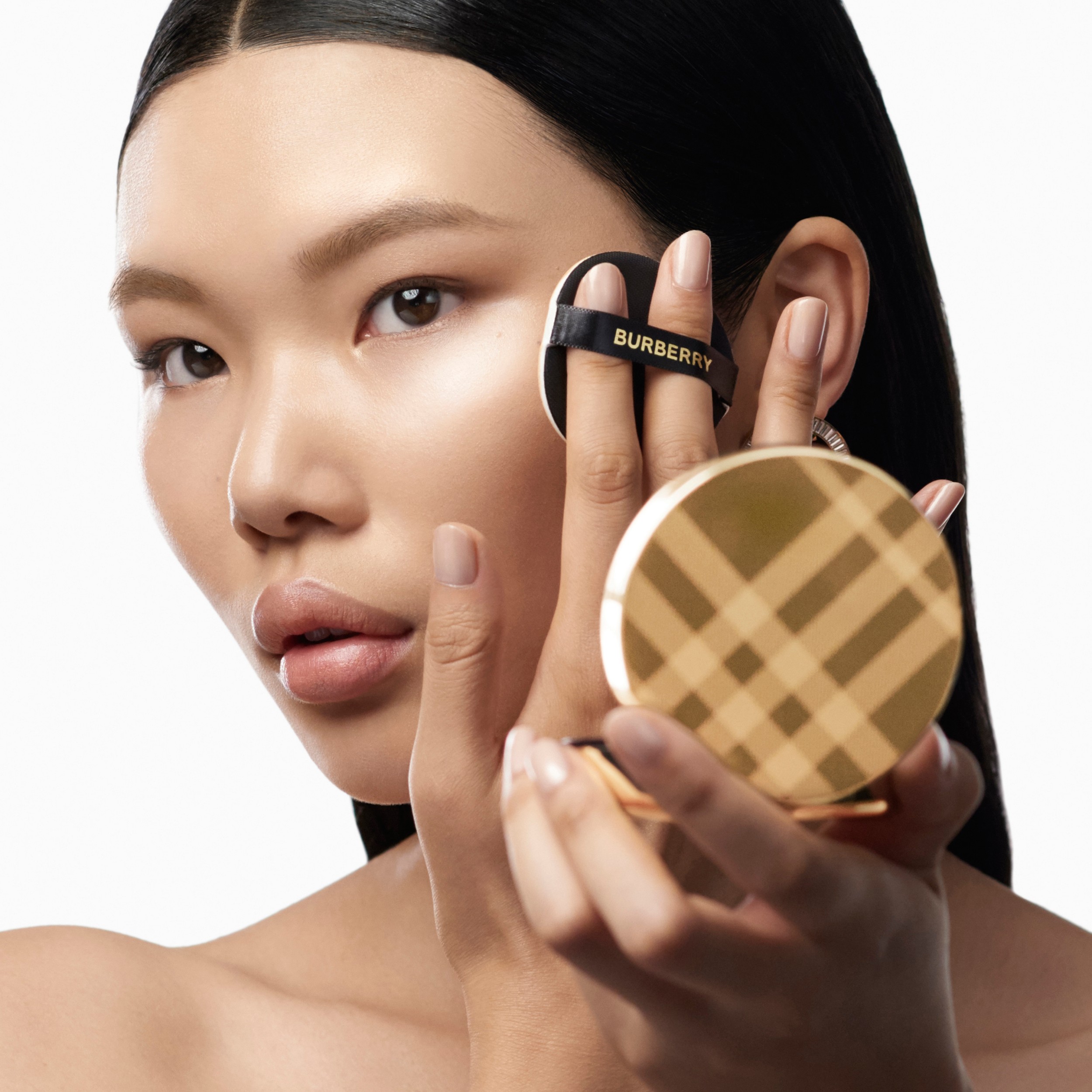 Ultimate Glow Cushion – N.º 30 Light Warm - Mujer | Burberry® oficial - 4