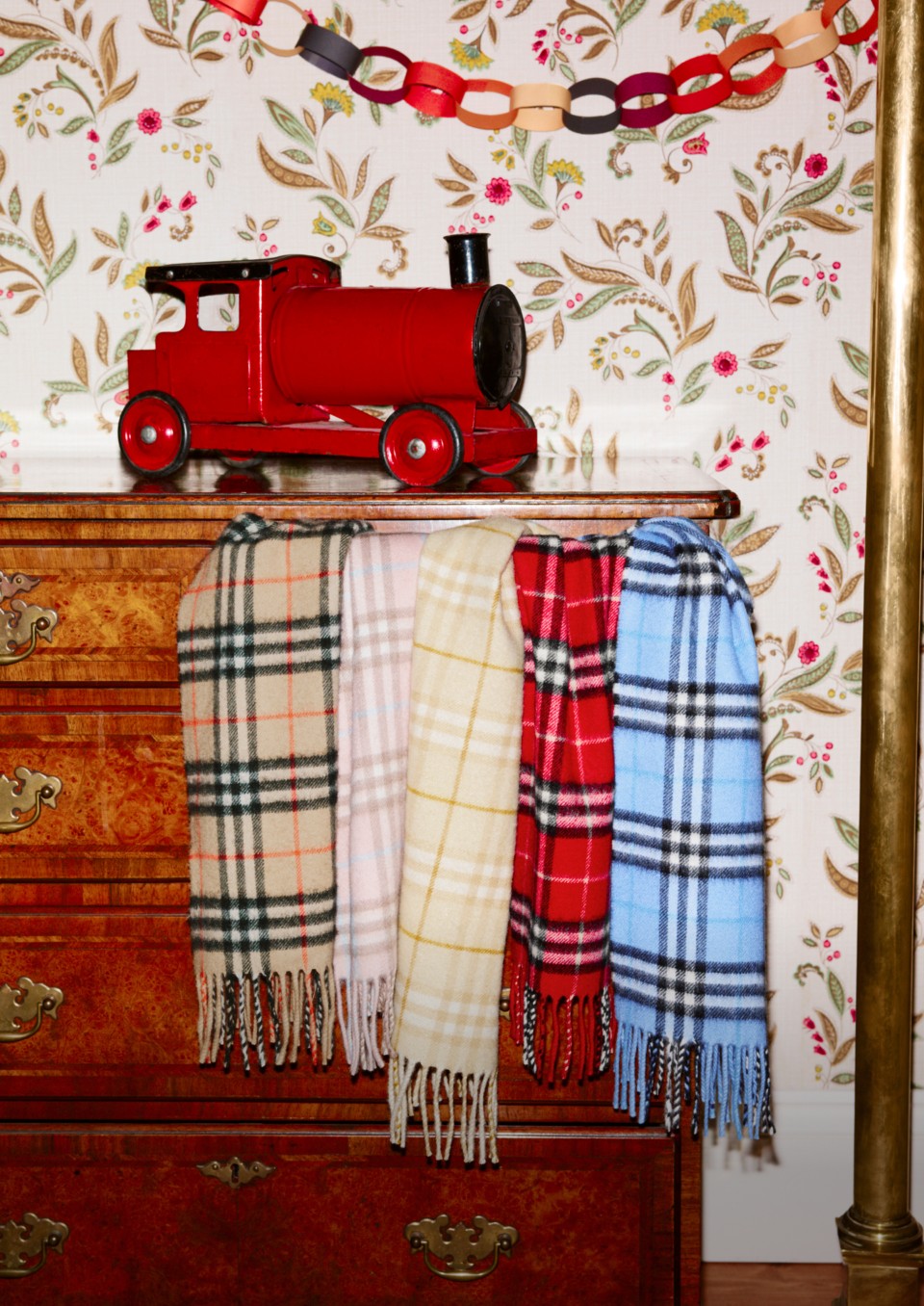 ☆新品☆バーバリーチルドレン　スタジャン　ブルゾン　サイズ14Y ☆新品☆バーバリーチルドレンスタジャンブルゾンサイズ14Y