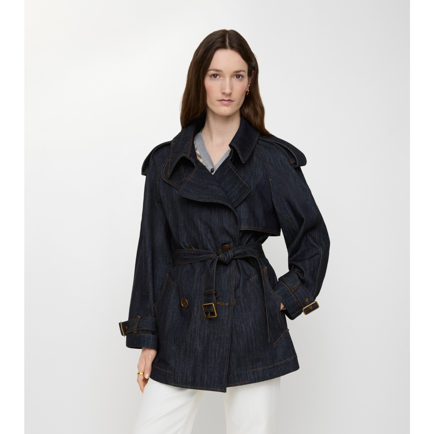 Short Denim Fitzrovia Trench Coat in Dark indigo - Women, Cotton | Burberry® Official