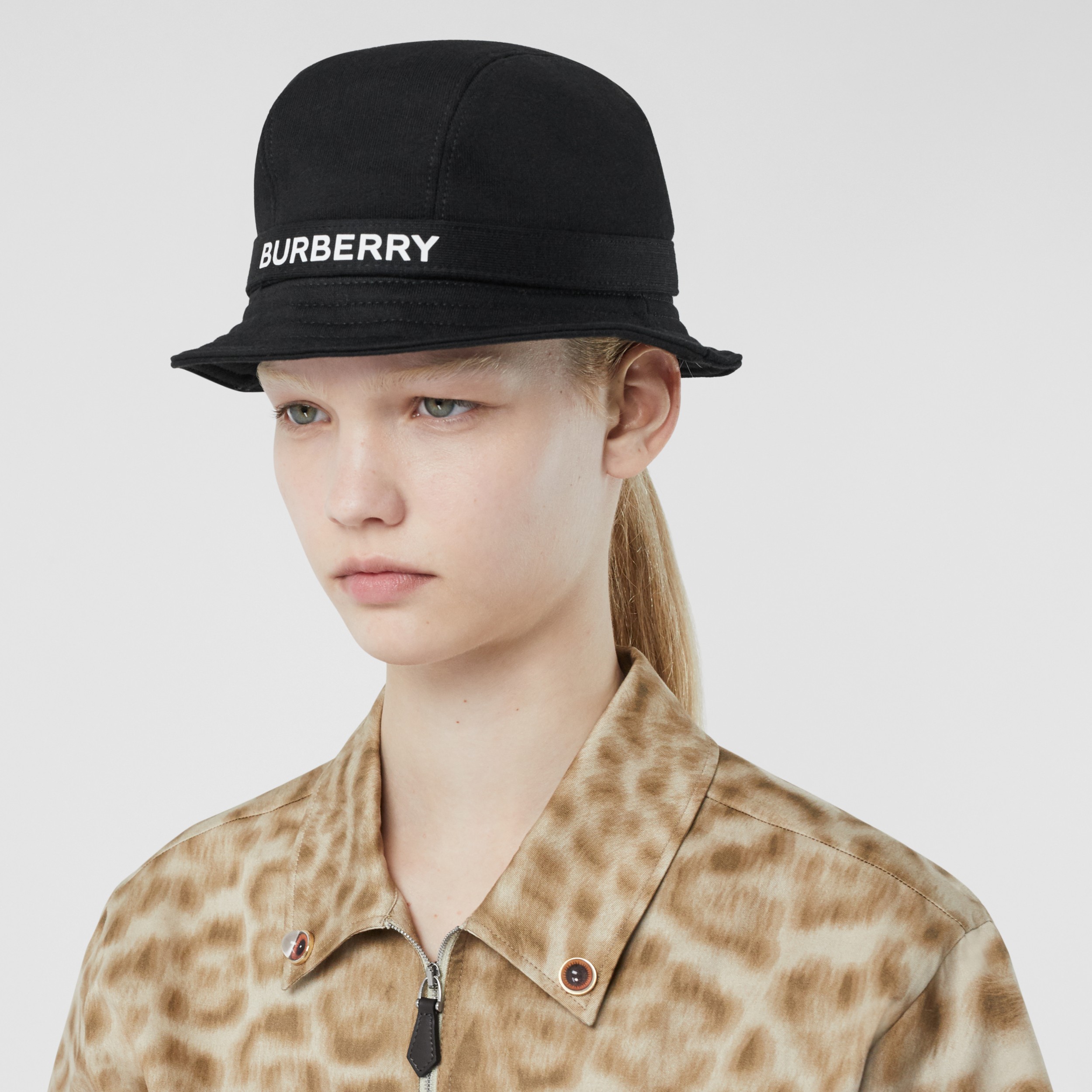 Logo Detail Bucket Hat in Black | Burberry