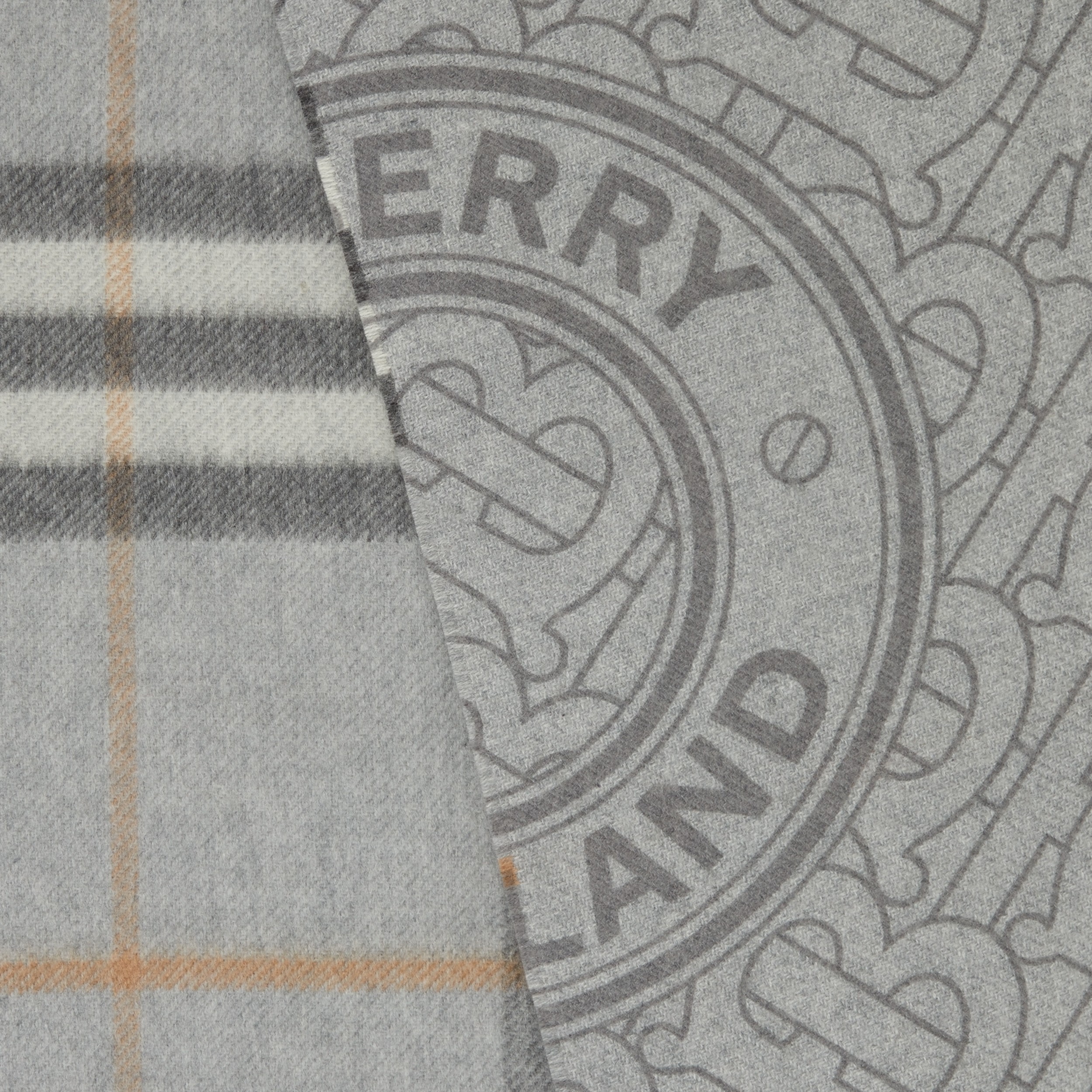 双面两用格纹拼专属标识羊绒围巾 (浅灰色) | Burberry® 博柏利官网 - 2