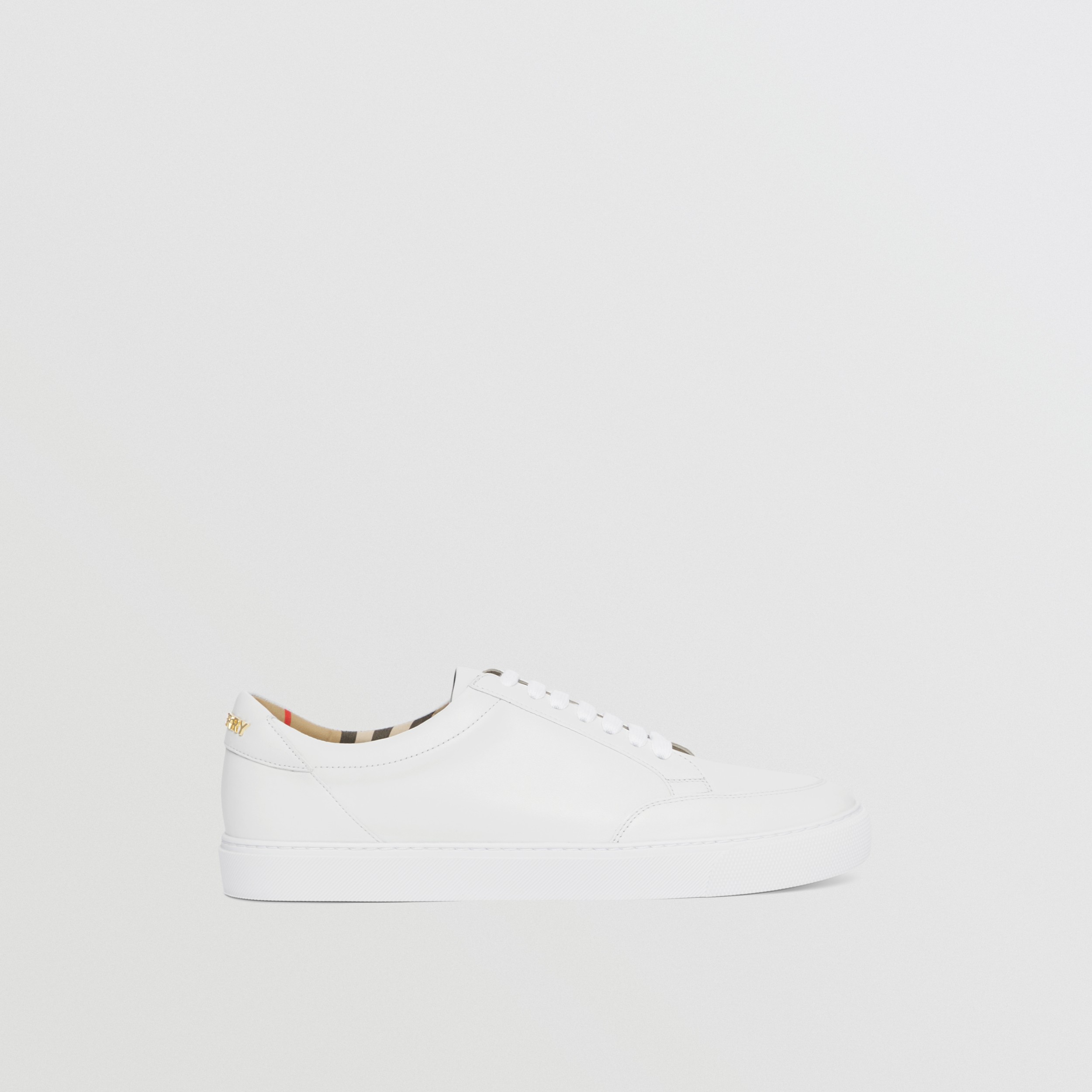 død Perioperativ periode sammentrækning Logo Detail Leather Sneakers in White - Women | Burberry® Official
