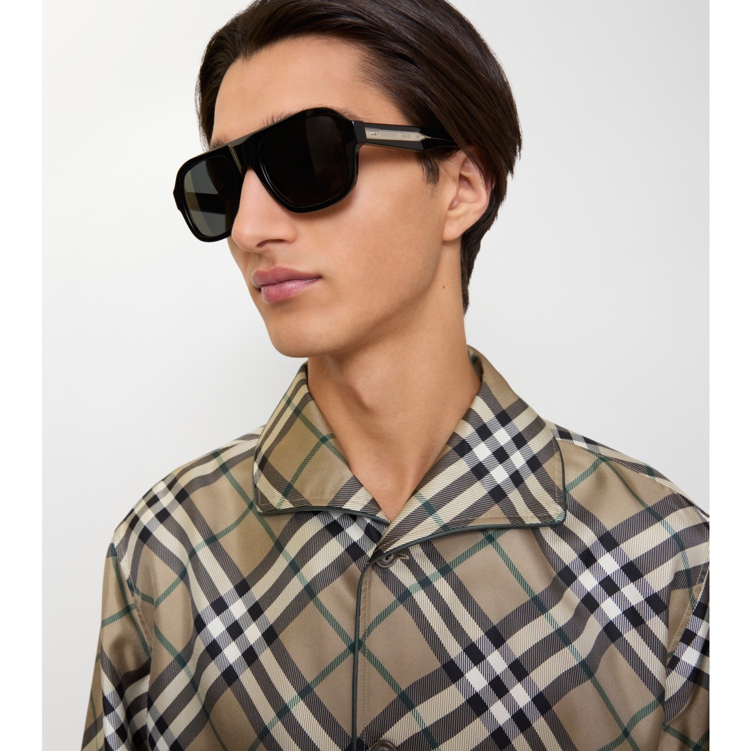 Classic Pilot Sunglasses in Black - Men | Burberry® Official