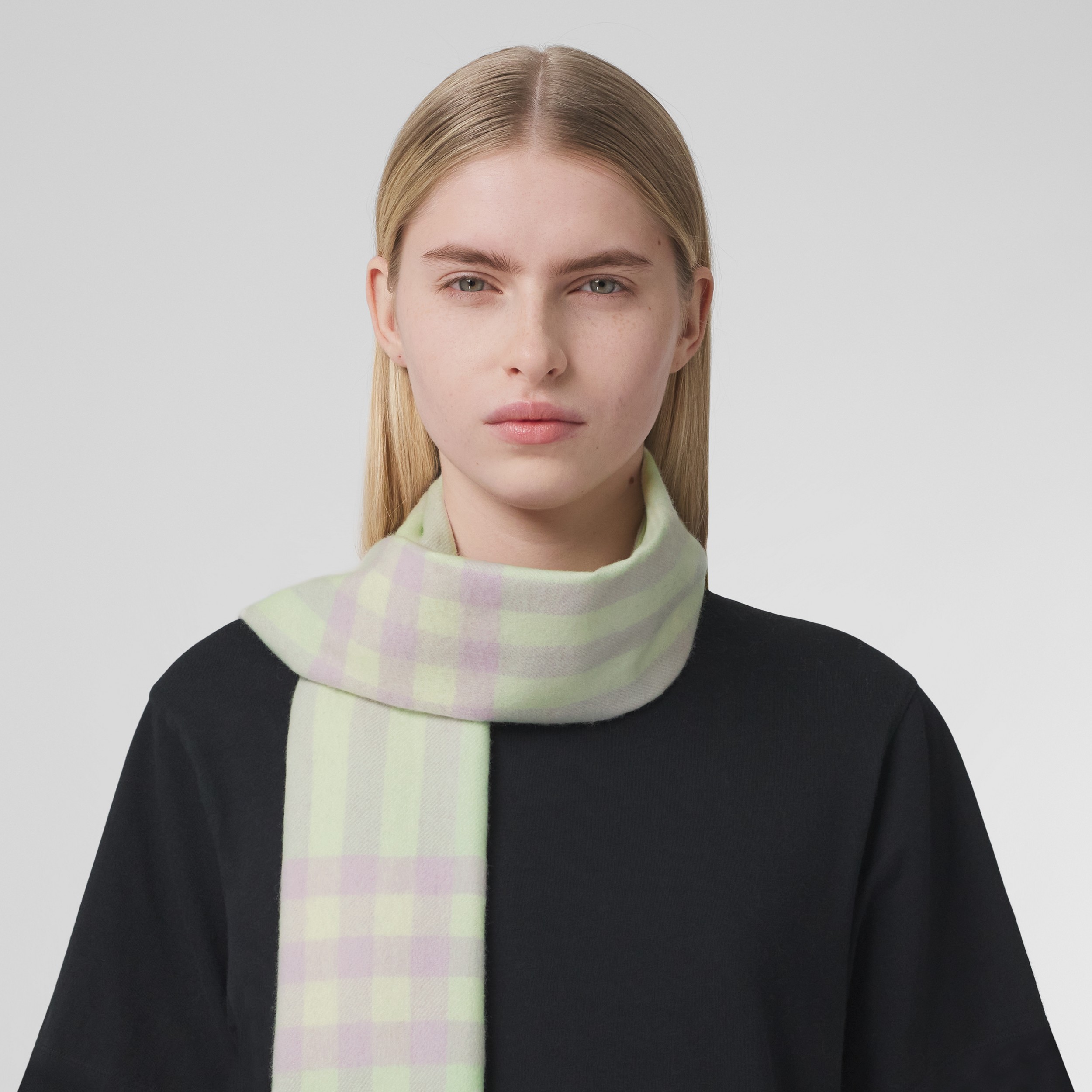The Burberry Check Cashmere Scarf in Soft Pistachio | Burberry® Official - 3