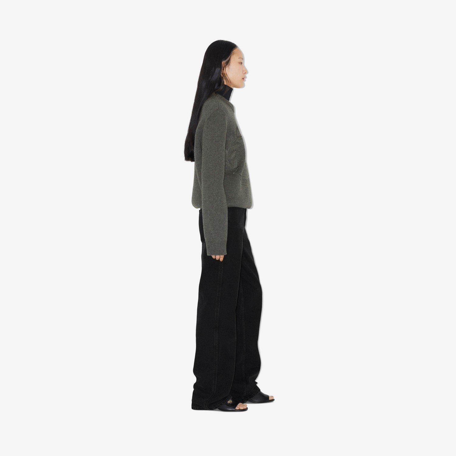 Suéter de lã e cashmere com emblema de folha de carvalho (Cinza Escuro Mesclado) - Mulheres | Burberry® oficial