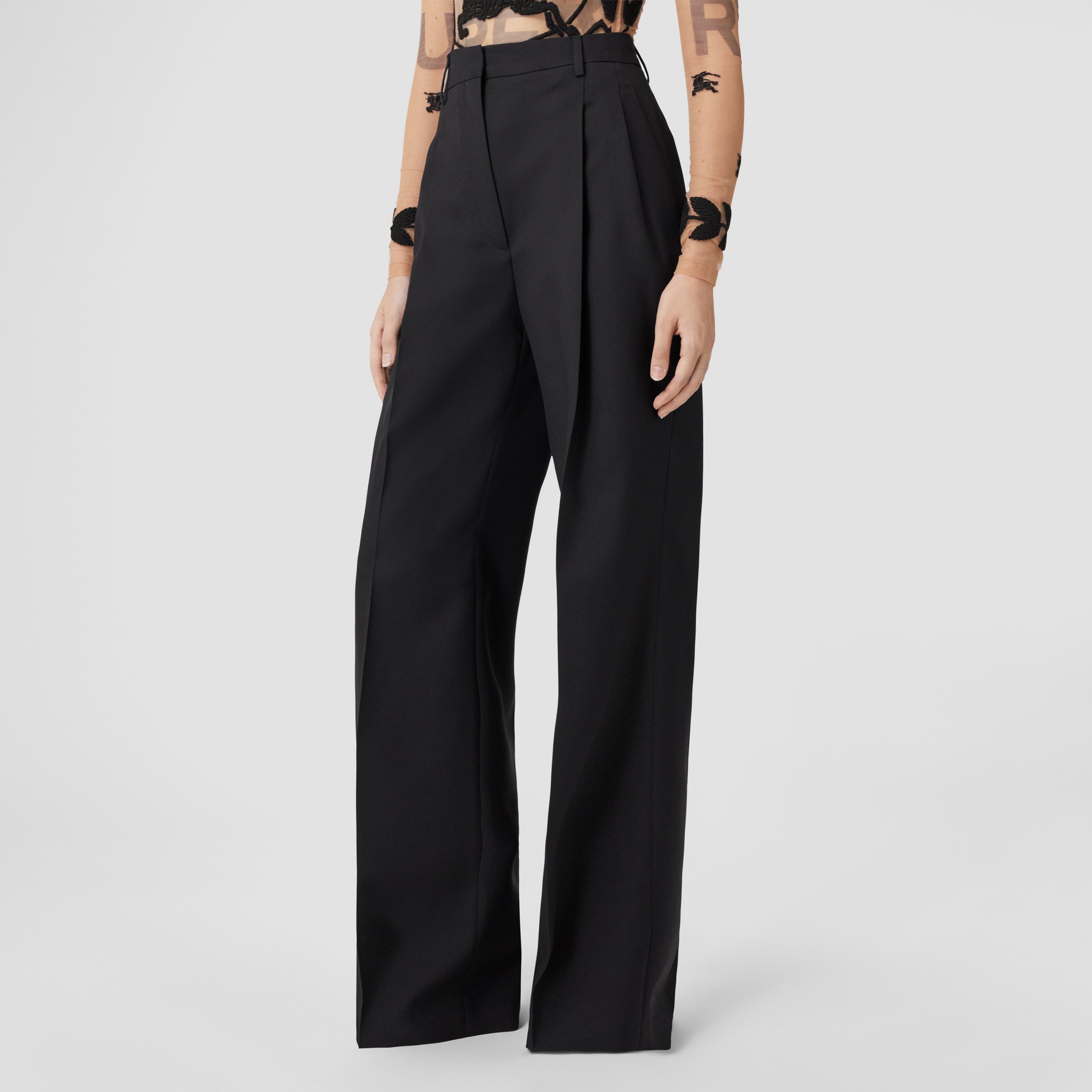 Pantalon ample sur mesure en laine plissée (Noir) - Femme | Site officiel Burberry® - 4