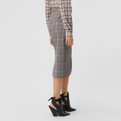 burberry falda gris