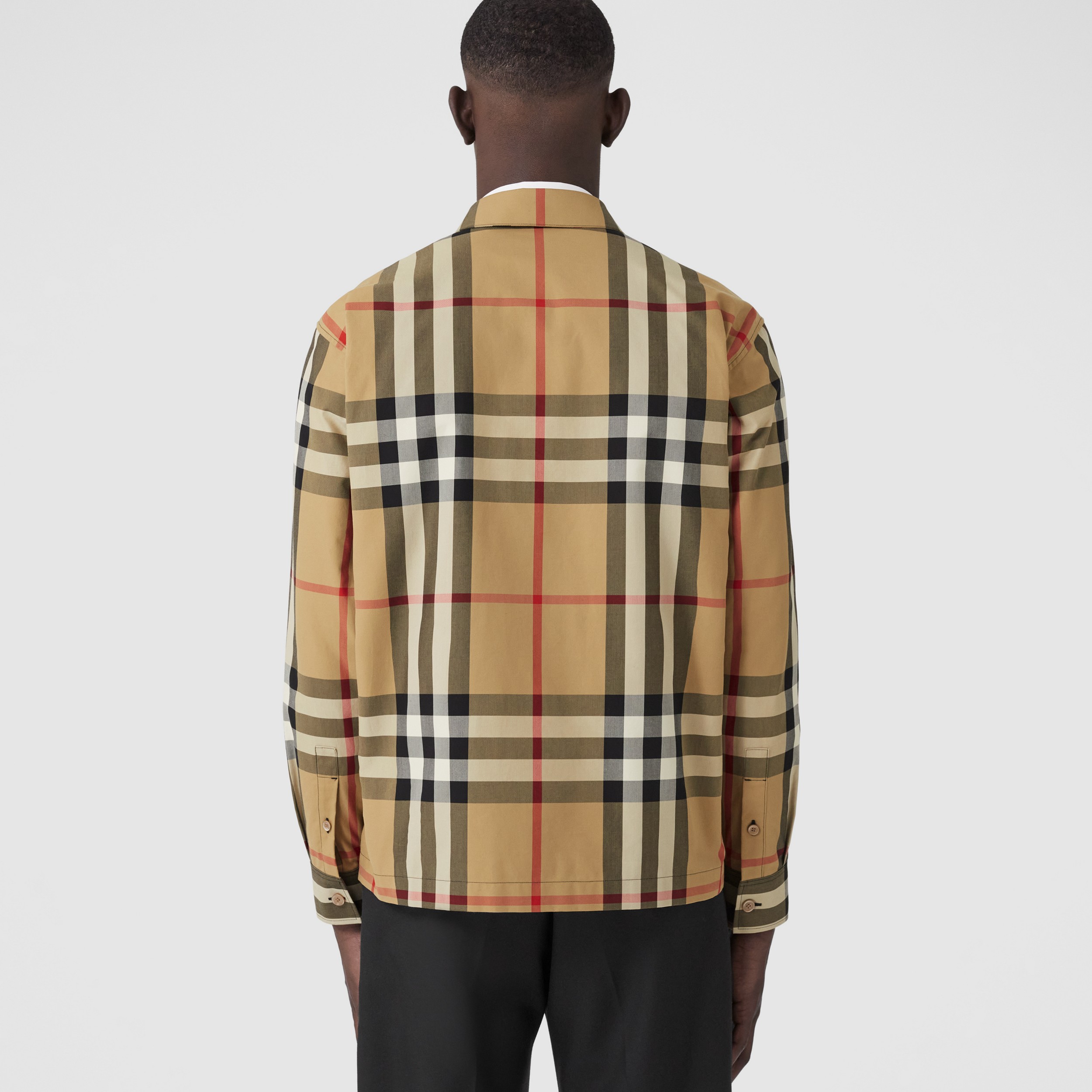 Camisa oversize de algodão com estampa xadrez grande (Bege Clássico) - Homens | Burberry® oficial - 3