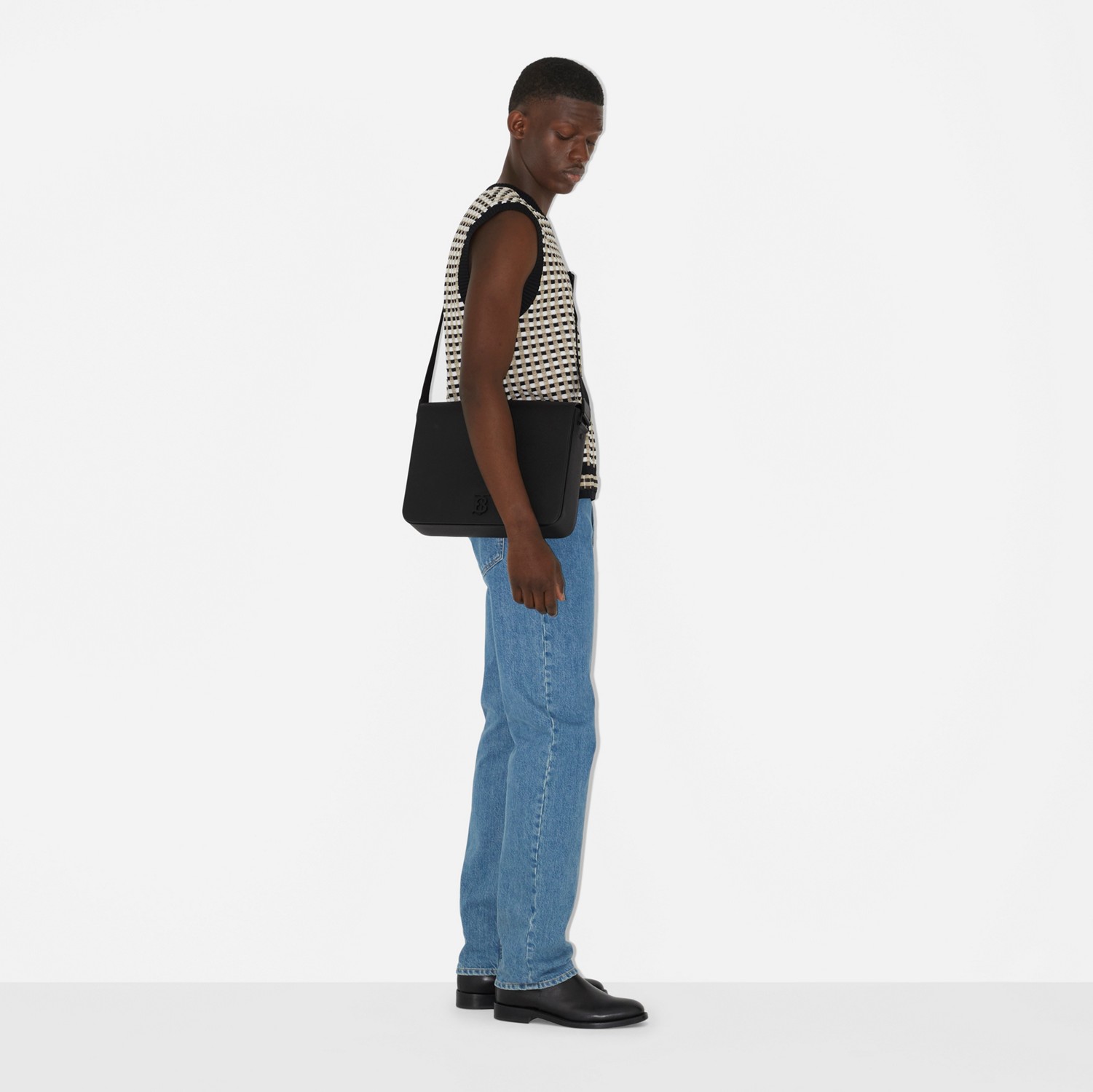 Leather Medium Alfred Messenger Bag in Black - Men | Burberry® Official