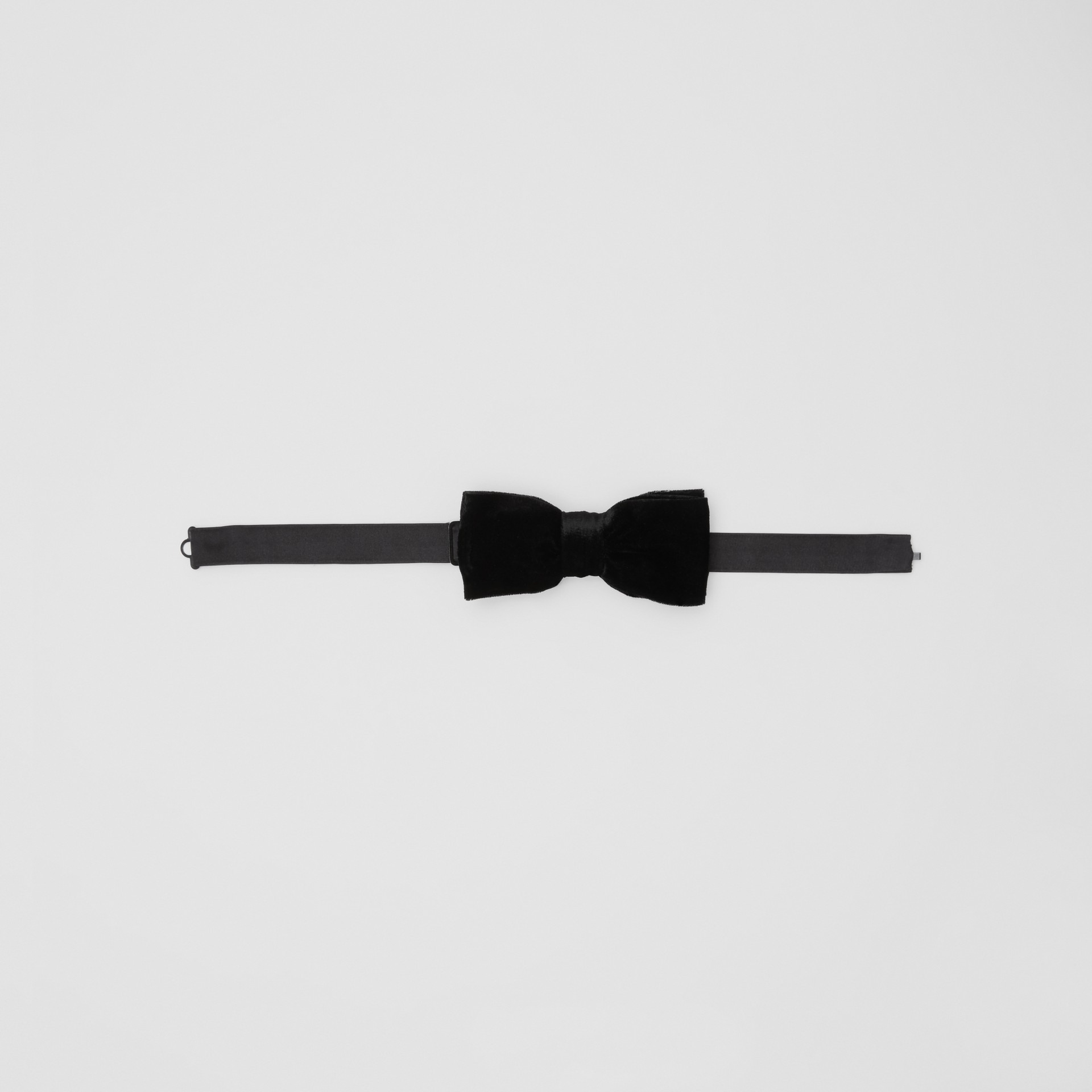 Velvet And Silk Bow Tie In Black Men Burberry