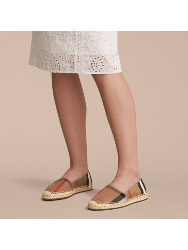burberry espadrilles black