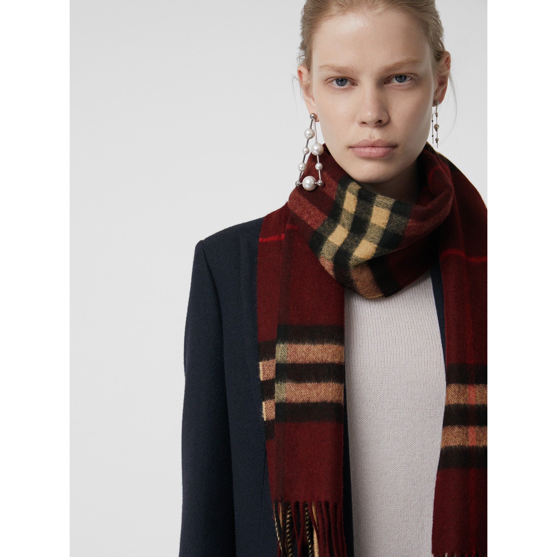 The Classic Check Cashmere Scarf in Claret | Burberry United States