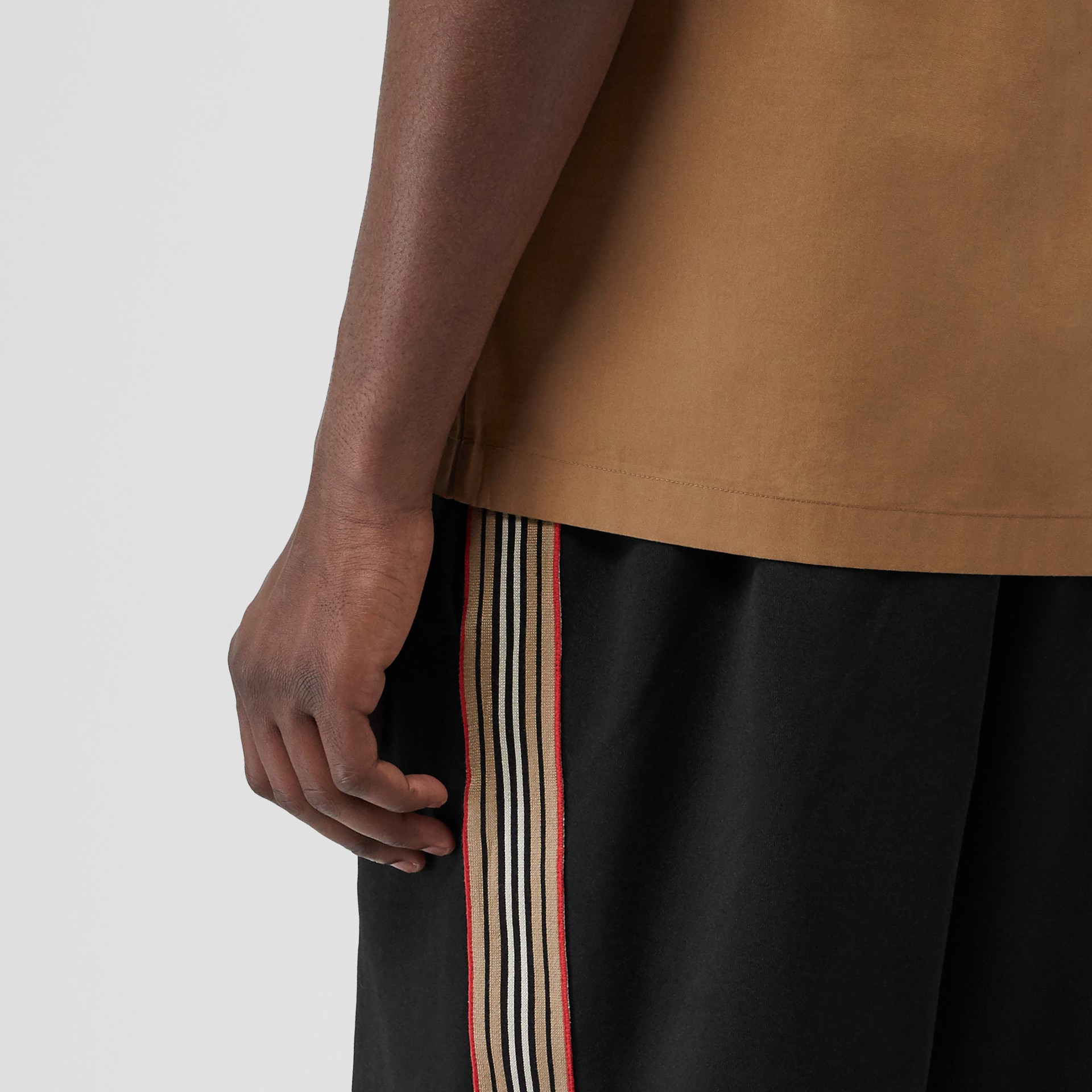 Icon Stripe Detail Cotton Blend Shorts in Black - Men | Burberry United ...
