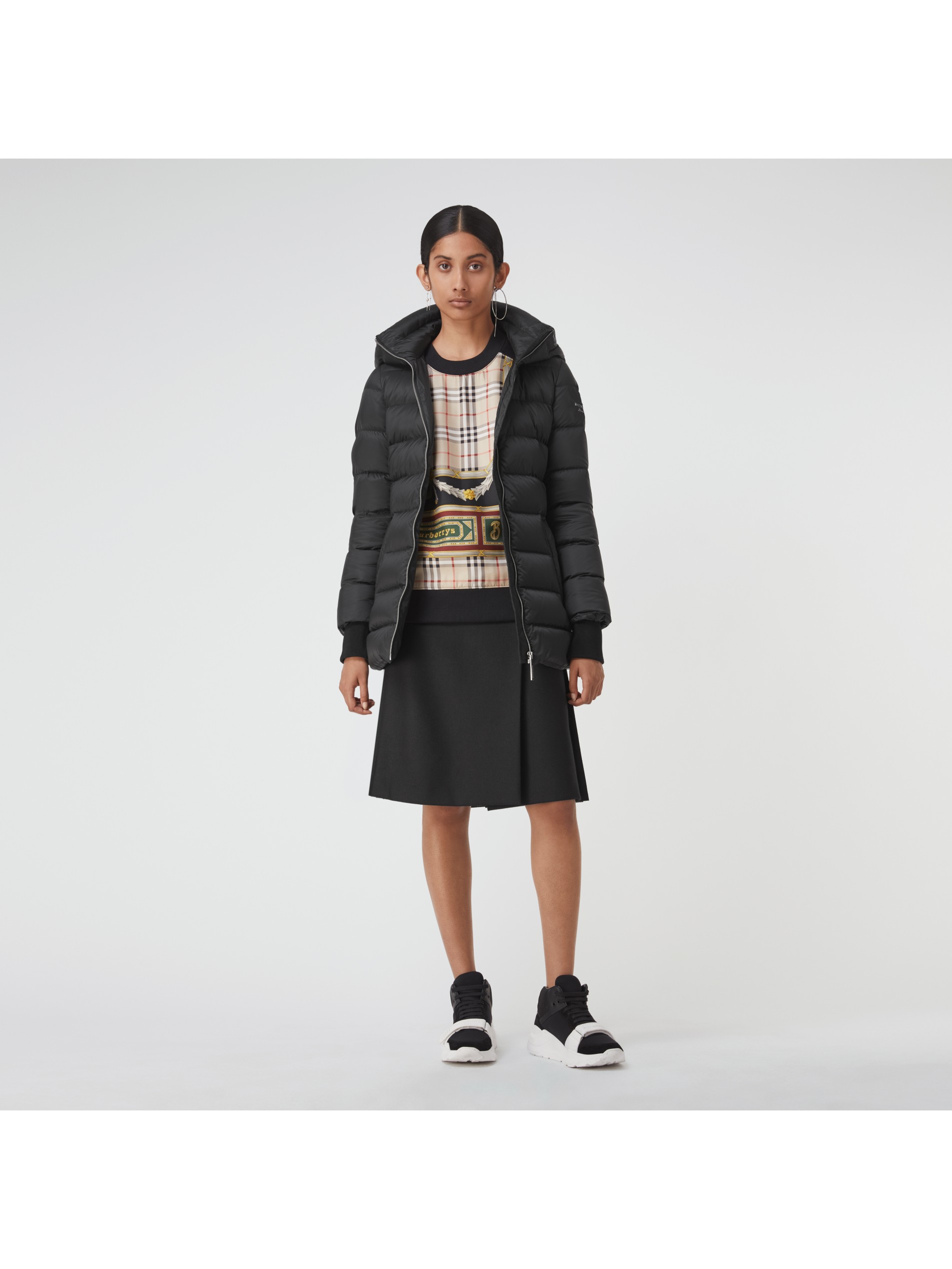 黑色 连帽羽绒服 产品图片01